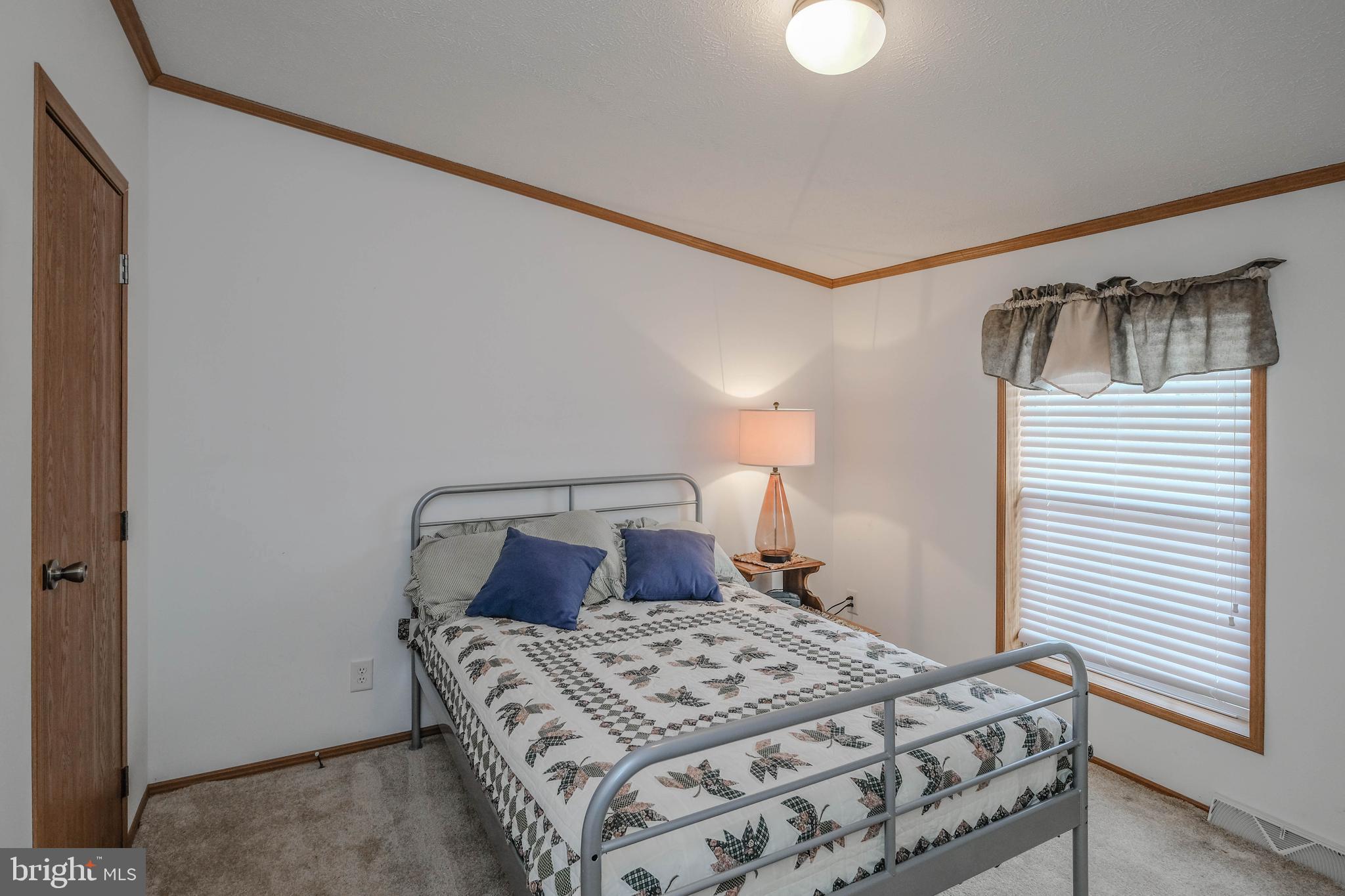 HAMPSHIRE COUNTY - Residential