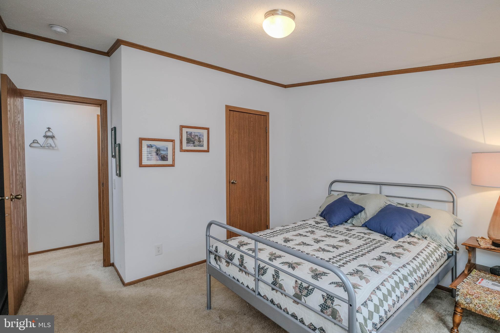 HAMPSHIRE COUNTY - Residential