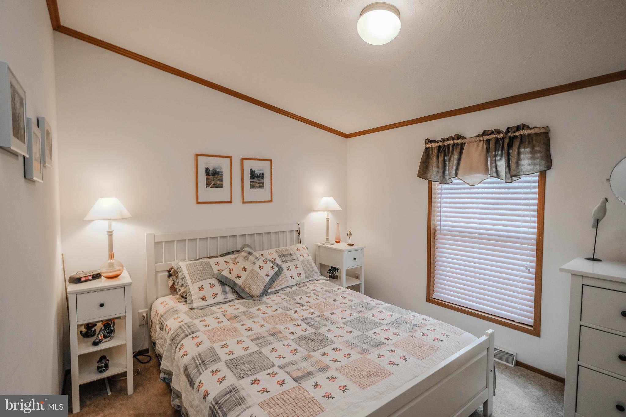 HAMPSHIRE COUNTY - Residential