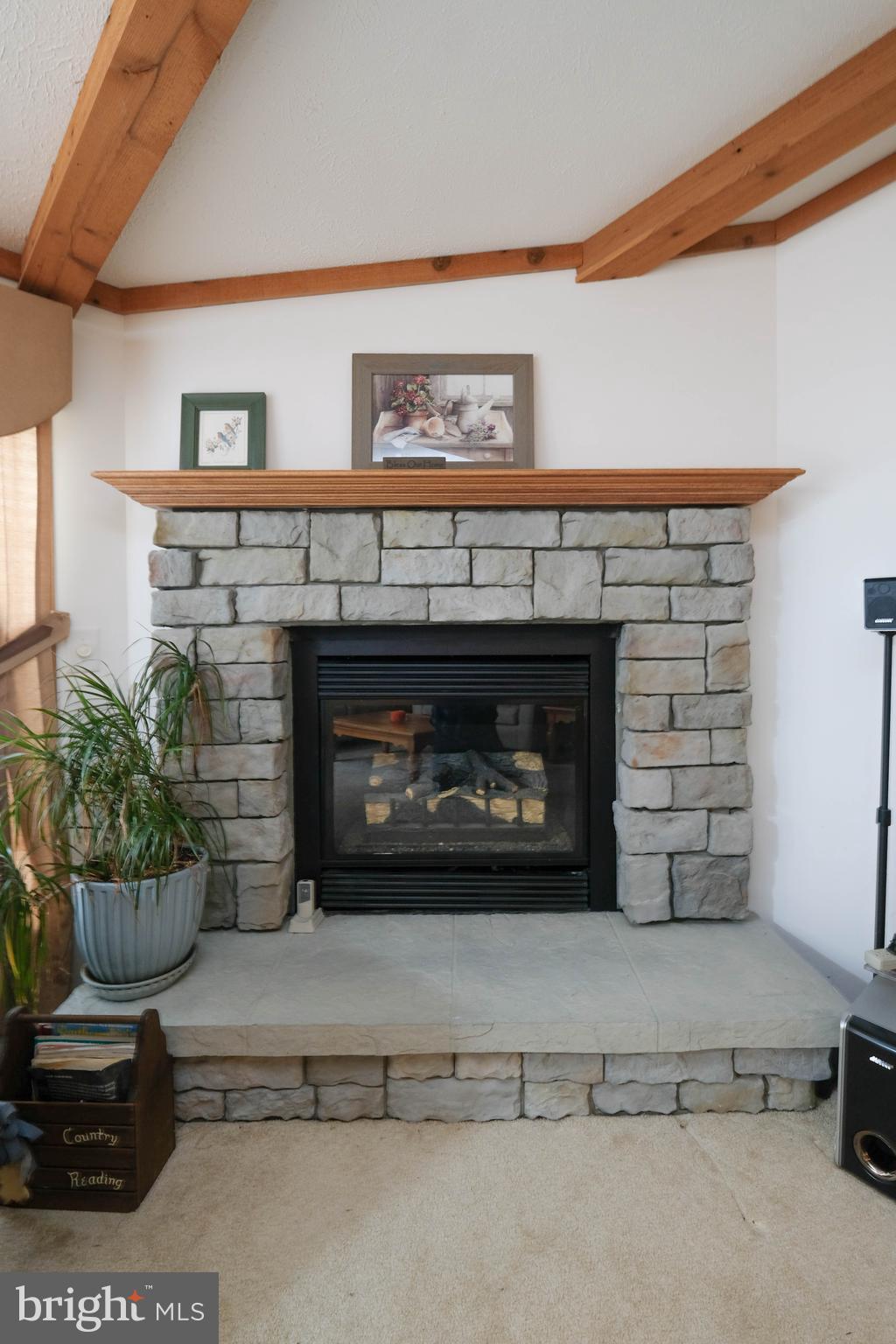 HAMPSHIRE COUNTY - Residential