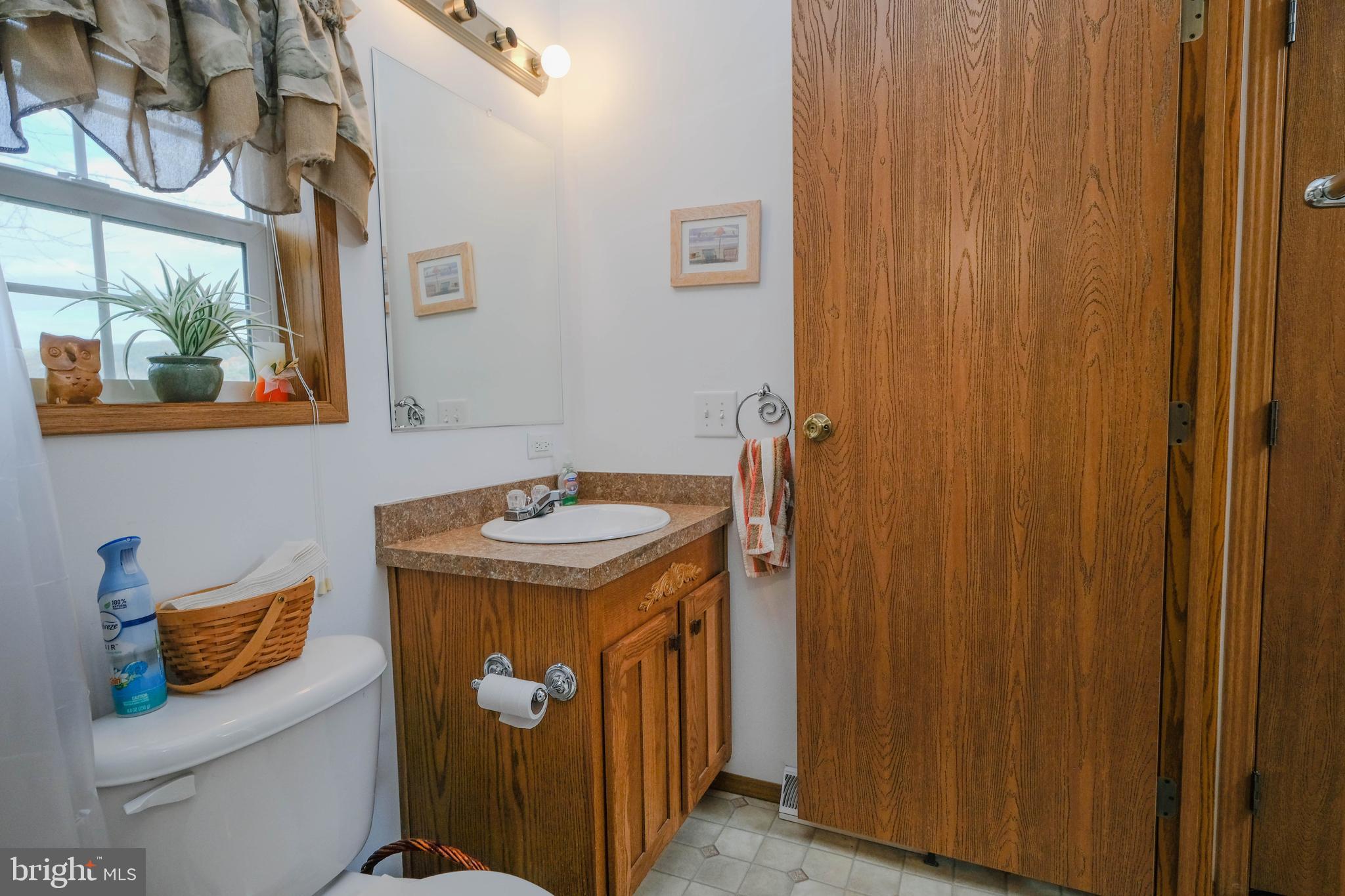 HAMPSHIRE COUNTY - Residential