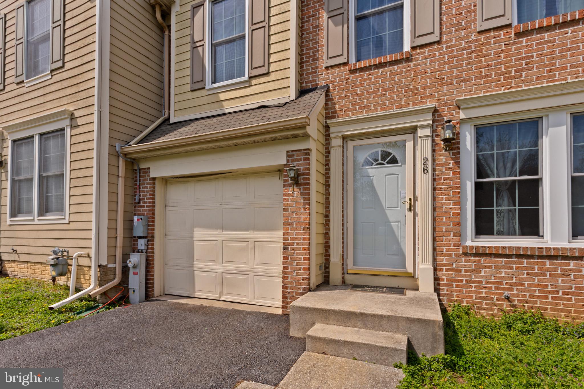 ROSLYN STATION - Residential