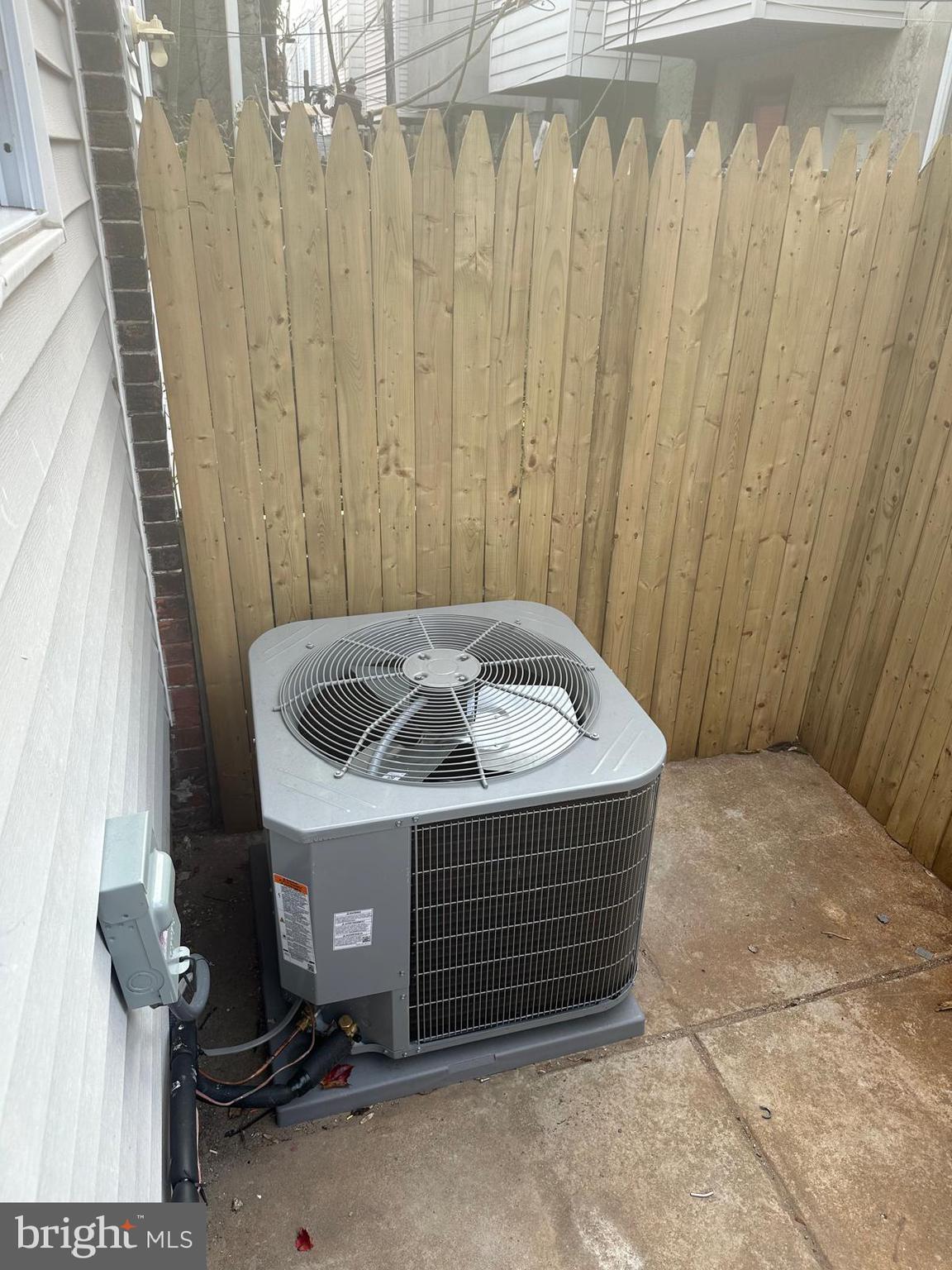 LOWER MOYAMENSING - Residential