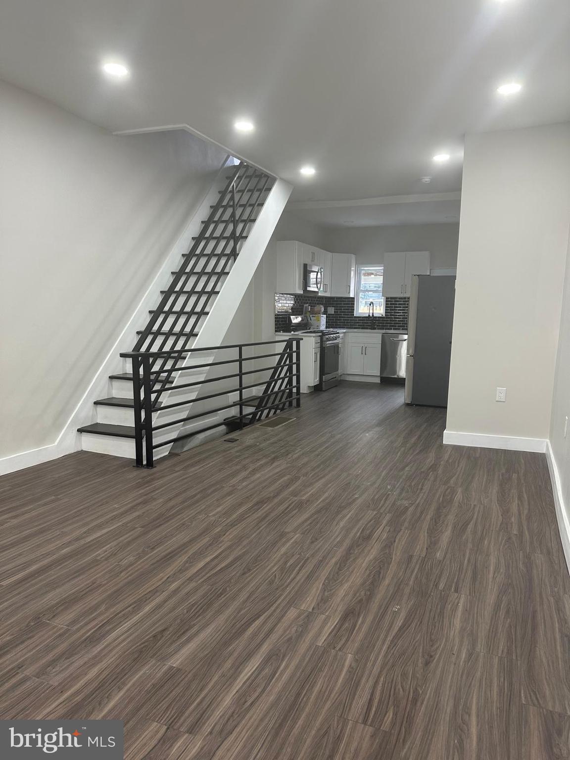 LOWER MOYAMENSING - Residential