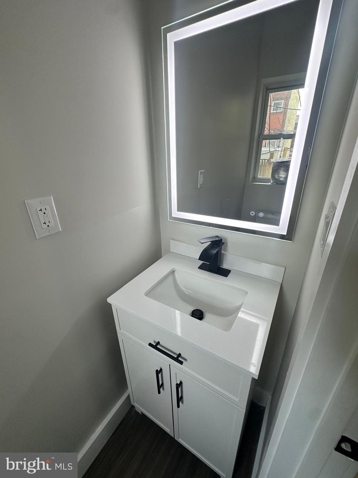 LOWER MOYAMENSING - Residential