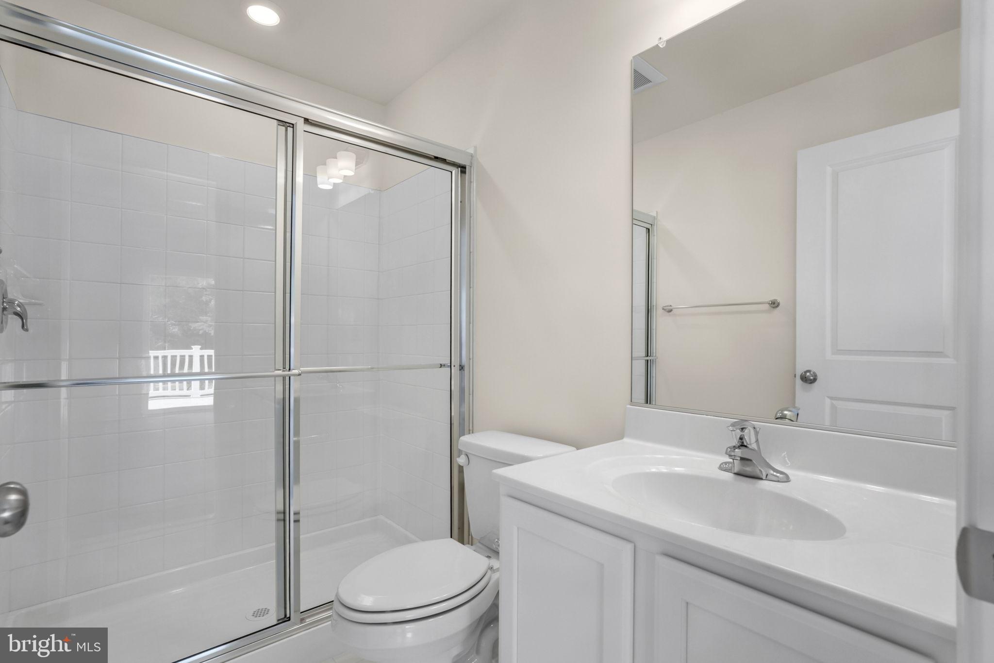 CAPTAIN'S COVE - Residential