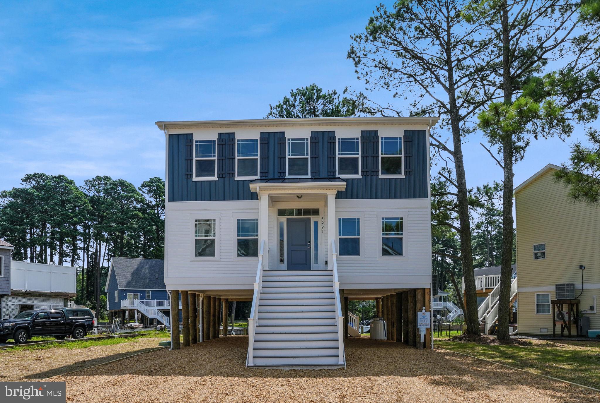 CAPTAIN'S COVE - Residential