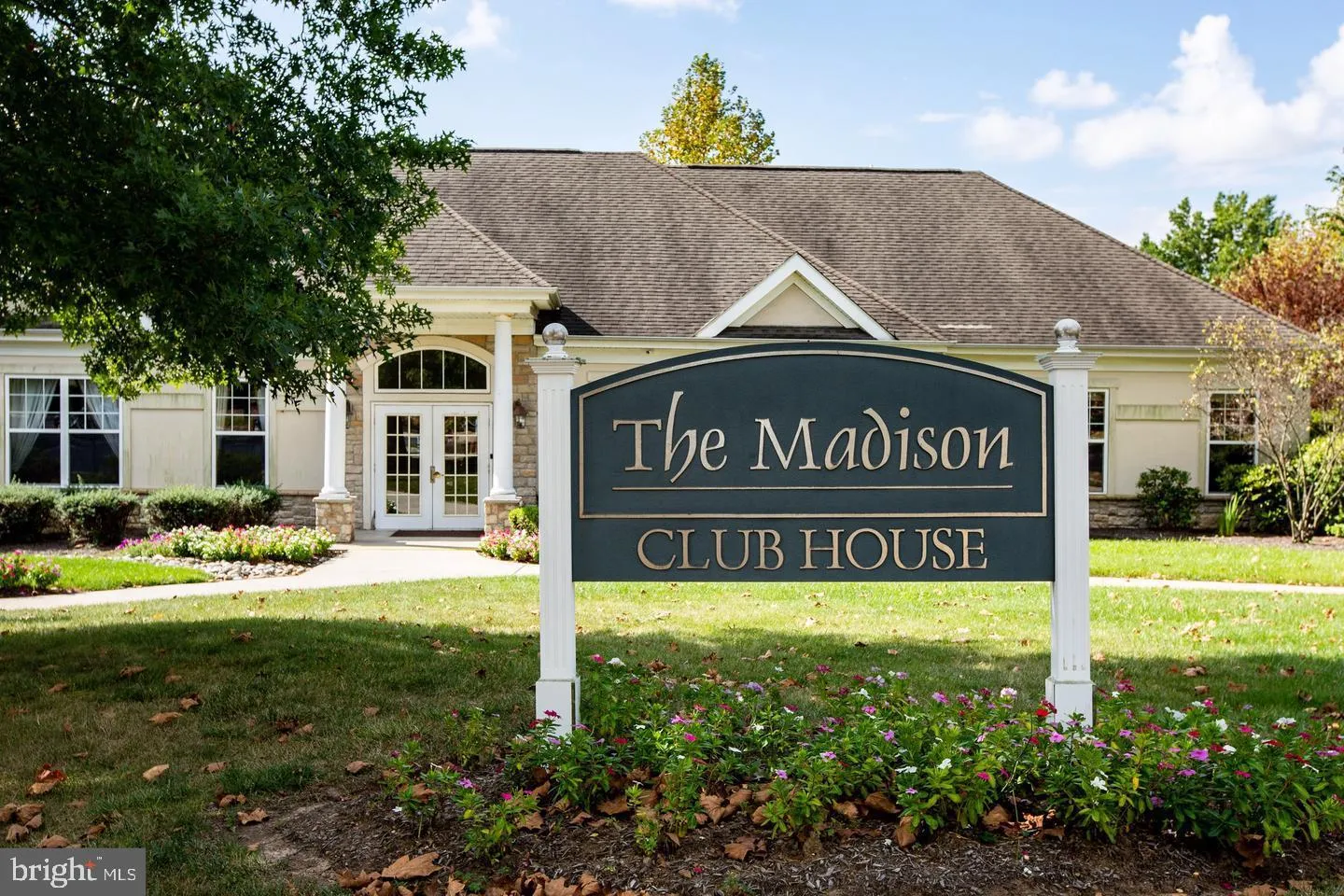 Ewing, New Jersey 08618, United States, 2 Bedrooms Bedrooms, ,2 BathroomsBathrooms,Residential,Contingent,2560