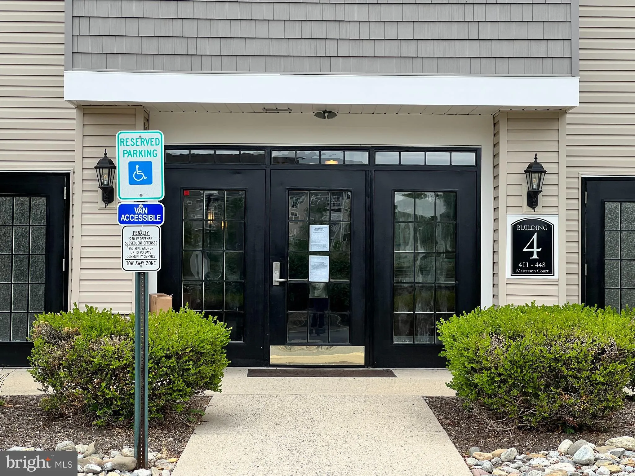 Ewing, New Jersey 08618, United States, 2 Bedrooms Bedrooms, ,2 BathroomsBathrooms,Residential,Contingent,2560