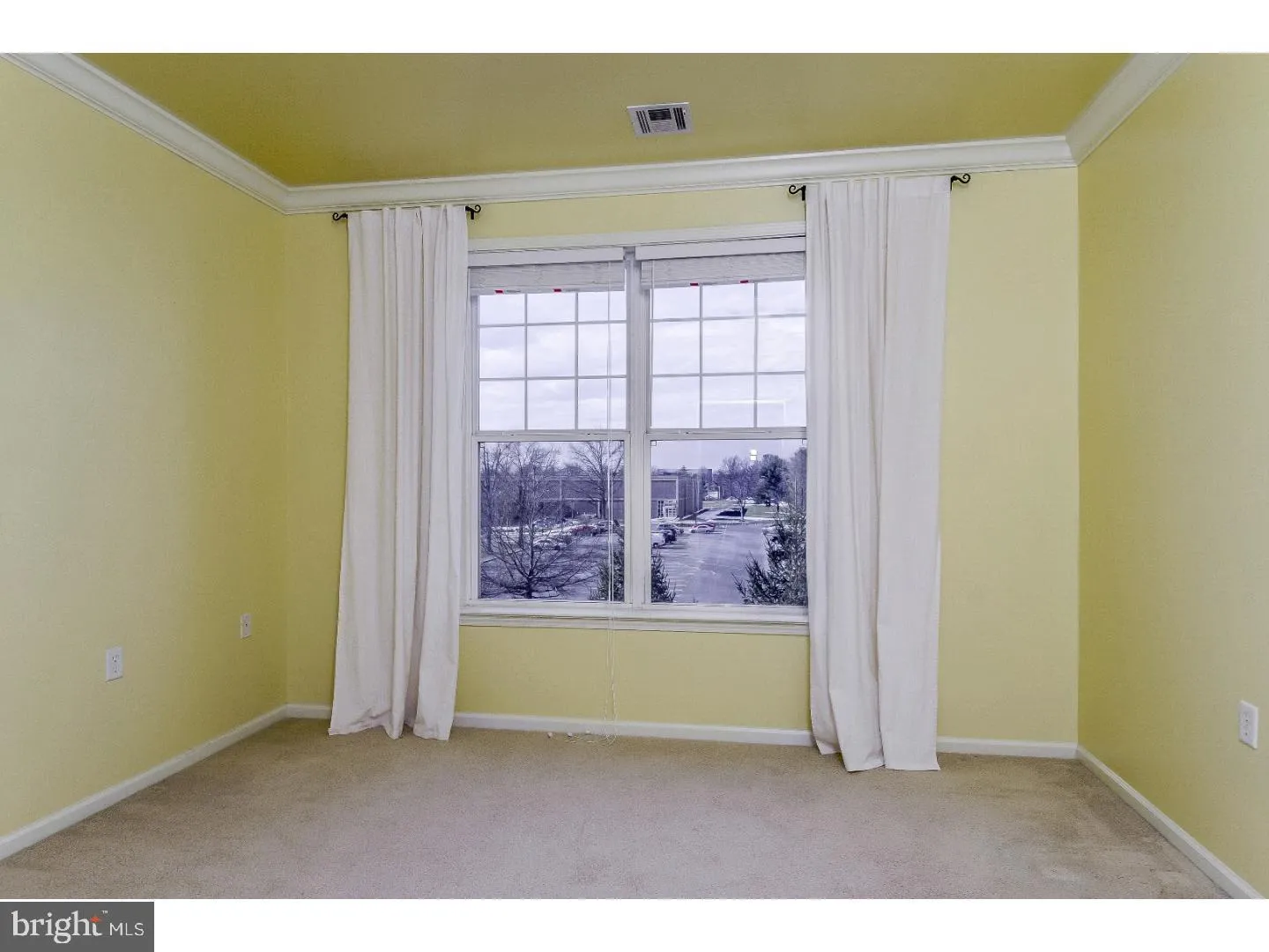 Ewing, New Jersey 08618, United States, 2 Bedrooms Bedrooms, ,2 BathroomsBathrooms,Residential,Contingent,2560