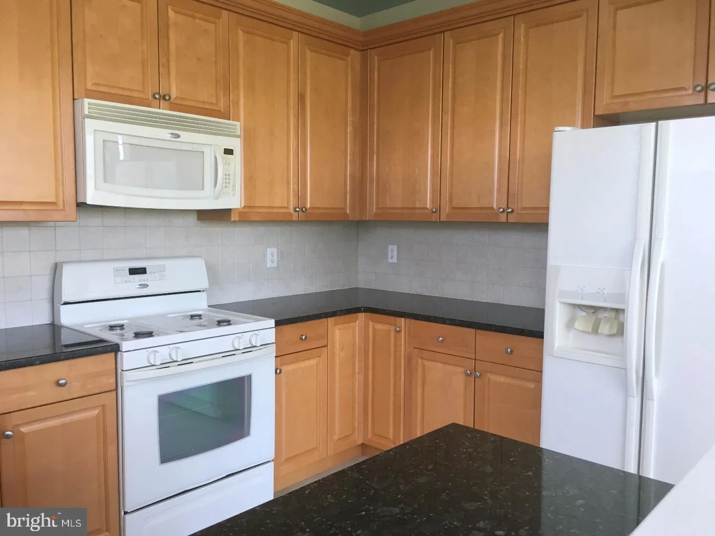 Ewing, New Jersey 08618, United States, 2 Bedrooms Bedrooms, ,2 BathroomsBathrooms,Residential,Contingent,2560