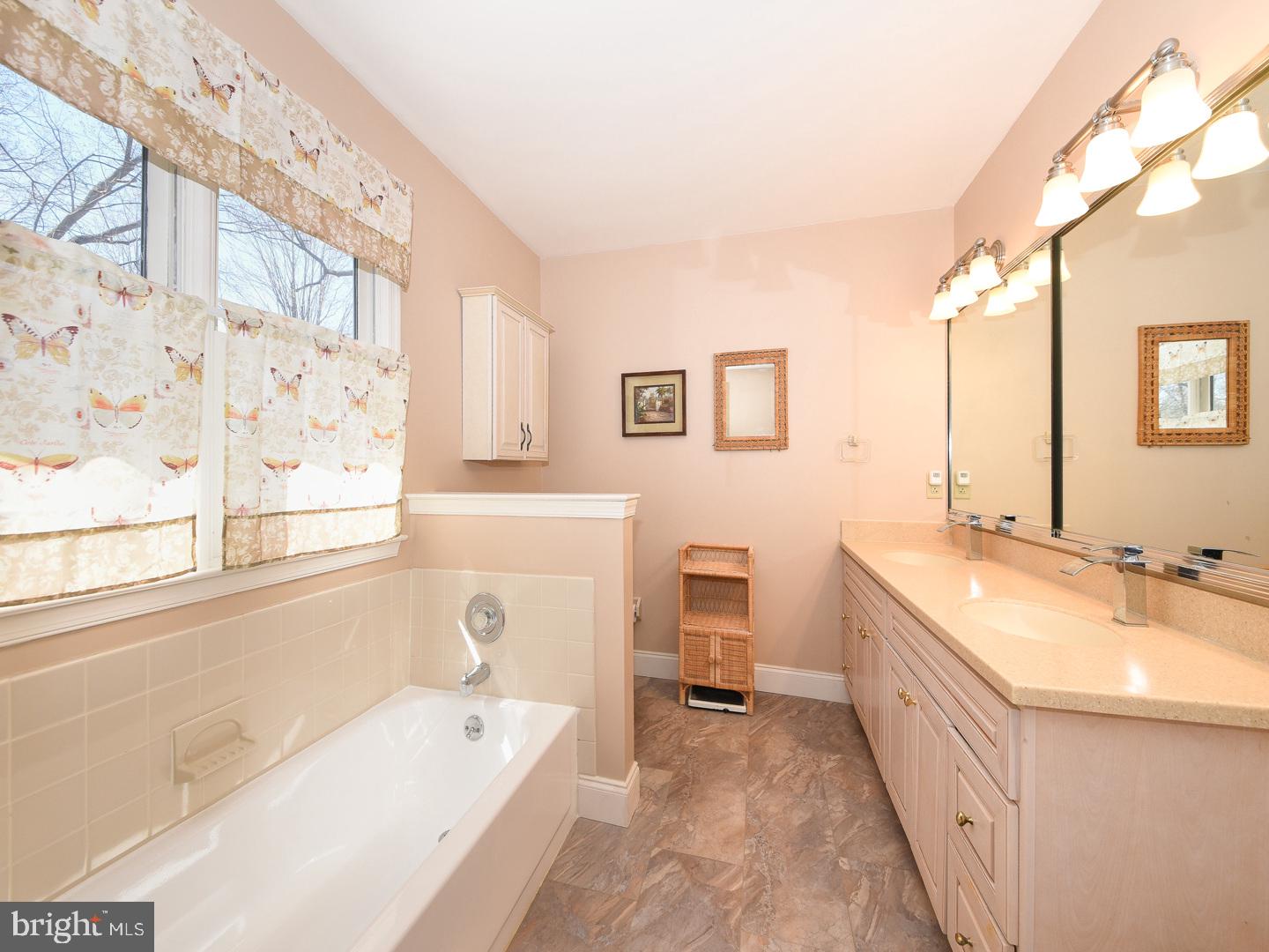 WHITEMARSH WOODS - Residential