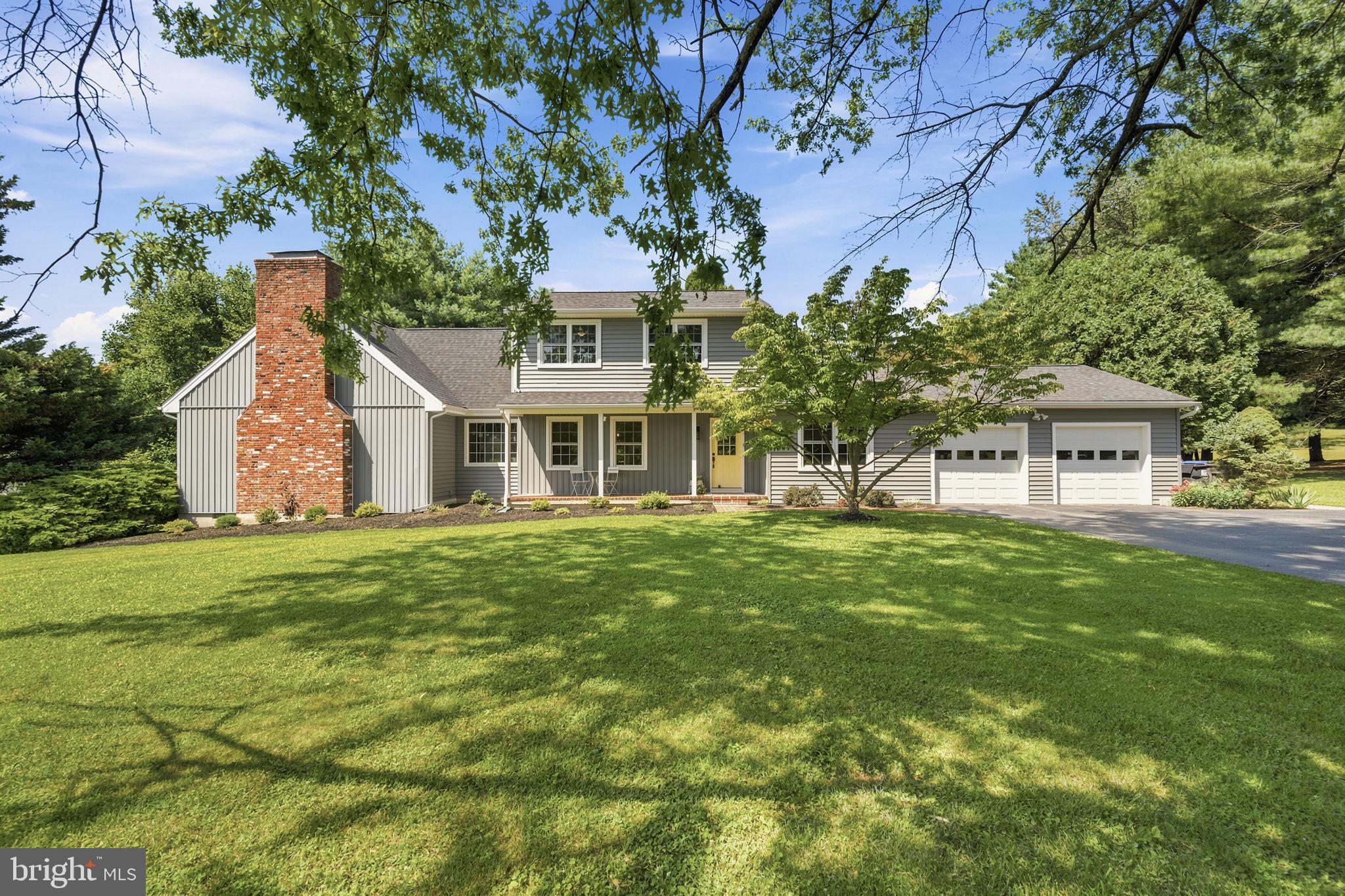 10 HIDDEN SPRING LANE