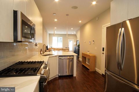 Townhouse For Rent - 1616 Cambridge Street #A<br/> PHILADELPHIA, PA 19130