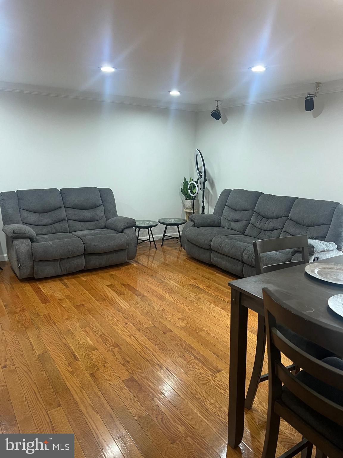 NEWGATE - Residential Lease