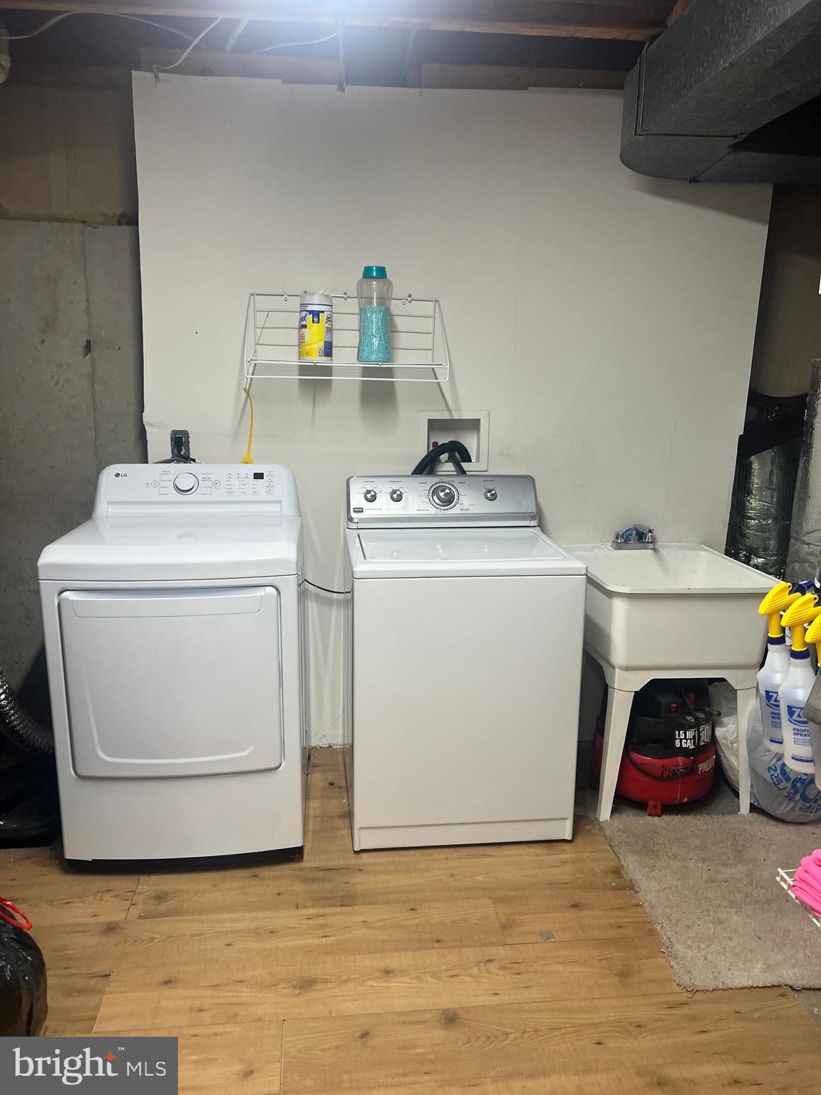 NEWGATE - Residential Lease