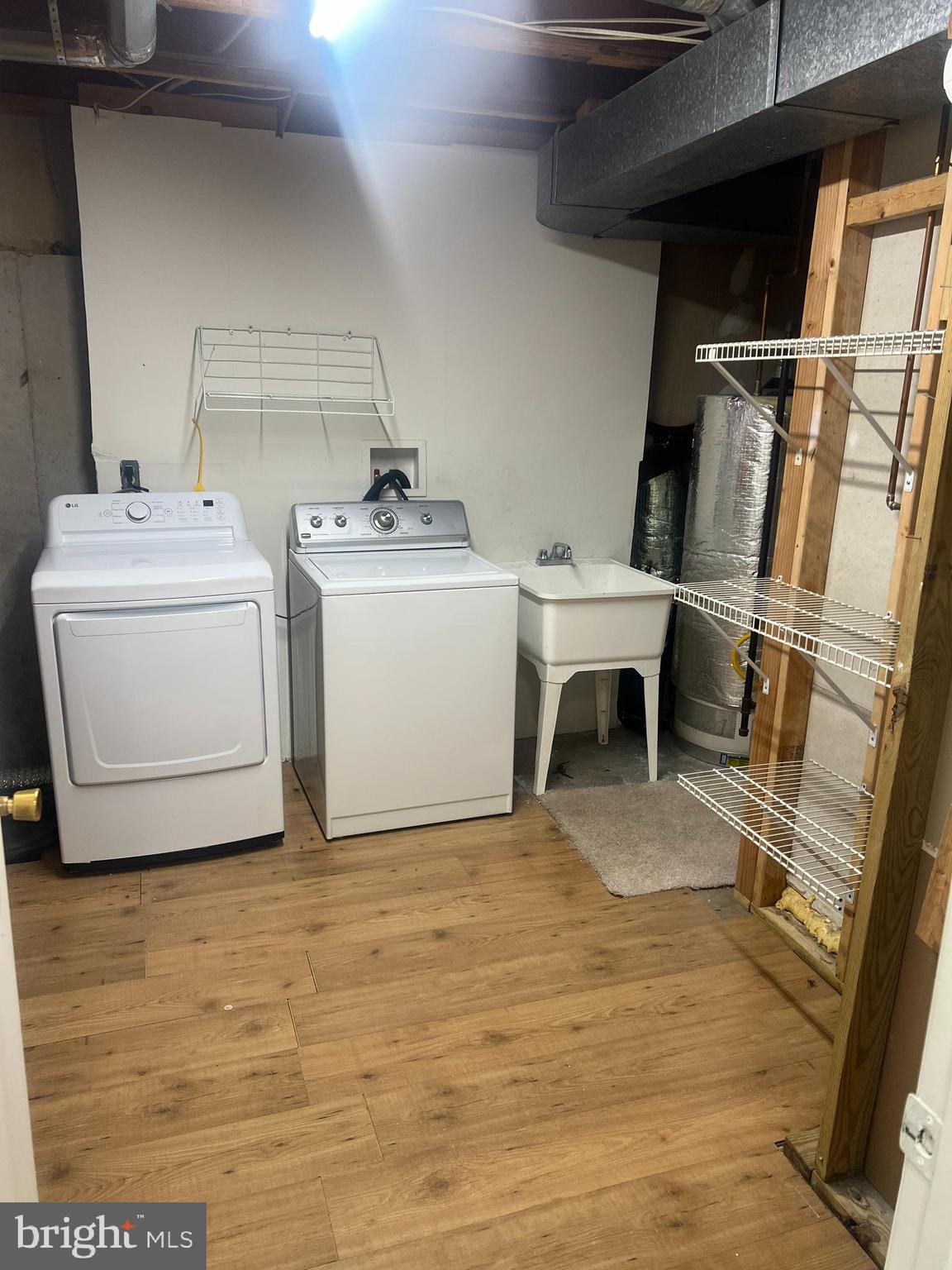 NEWGATE - Residential Lease