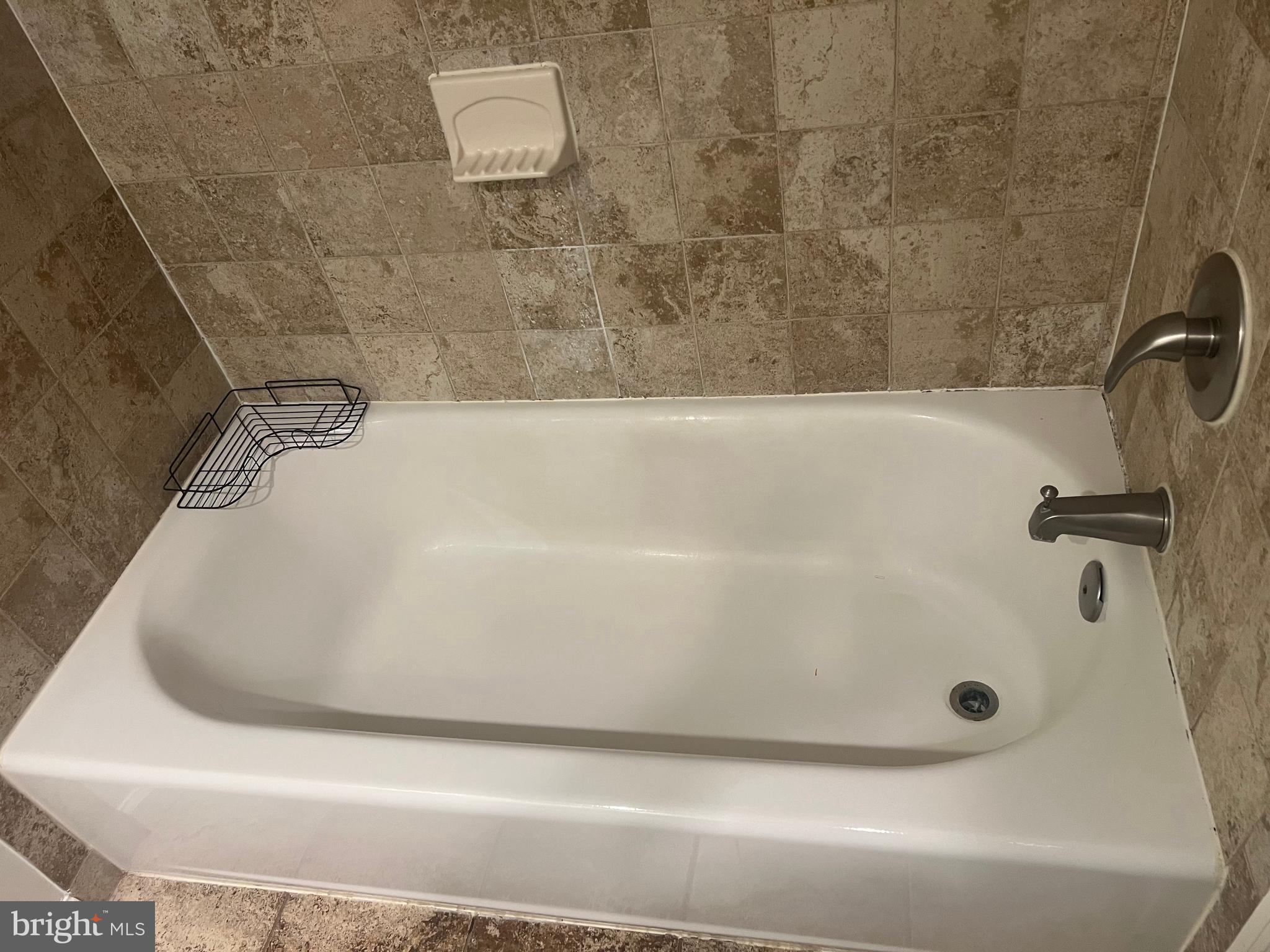 NEWGATE - Residential Lease