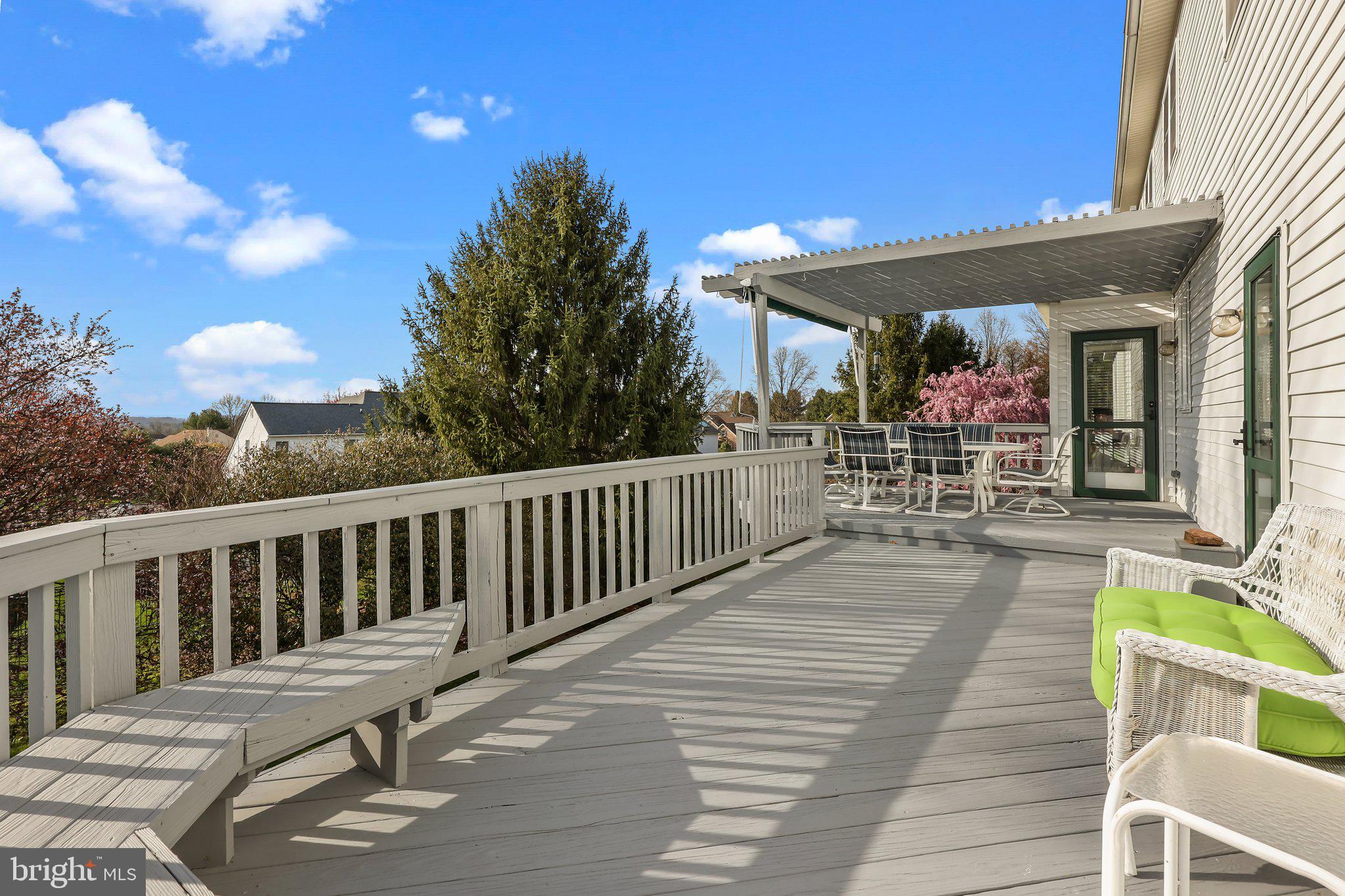 NORTHAMPTON CHASE - Residential