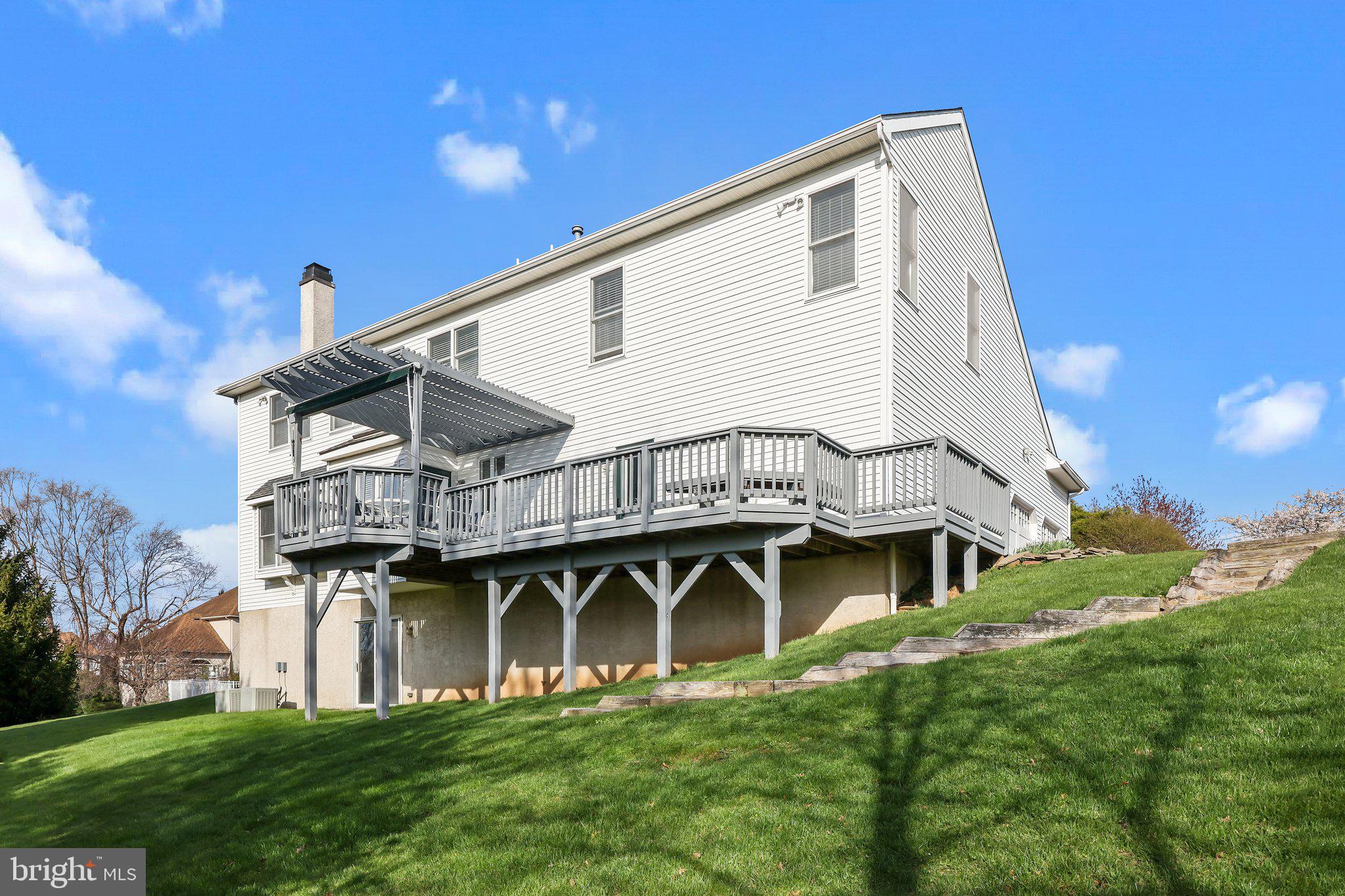 NORTHAMPTON CHASE - Residential