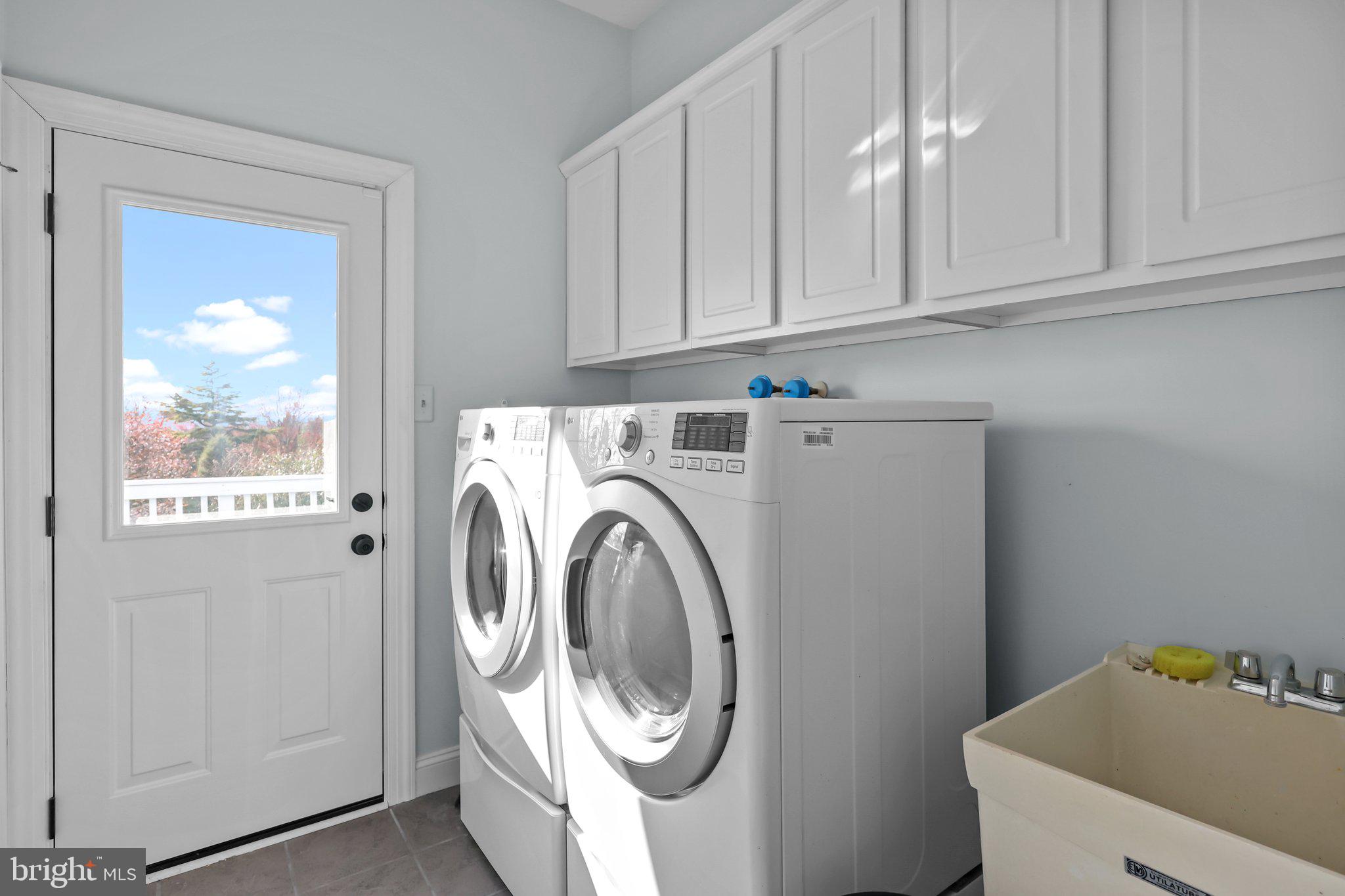 NORTHAMPTON CHASE - Residential