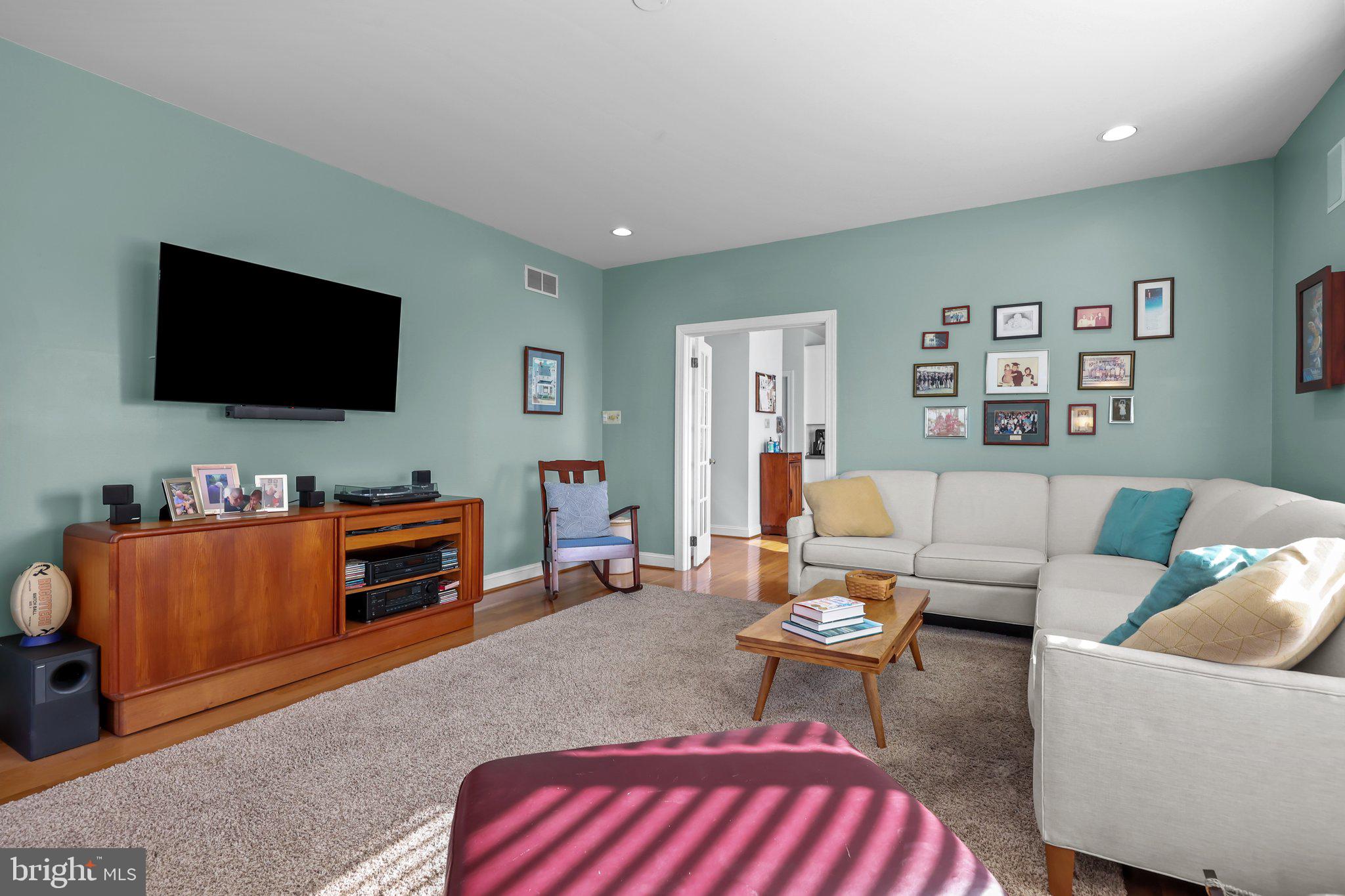 NORTHAMPTON CHASE - Residential