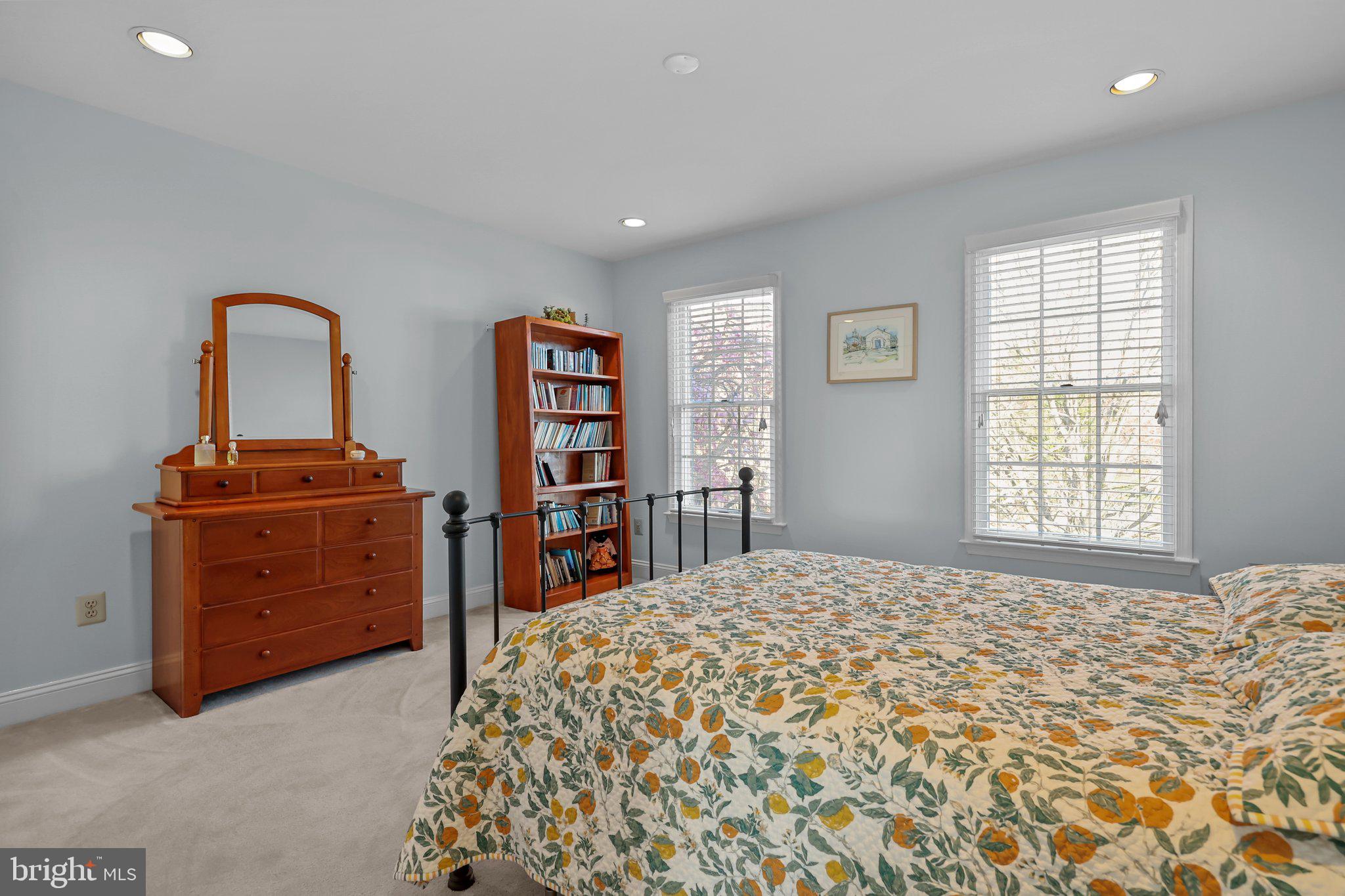 NORTHAMPTON CHASE - Residential