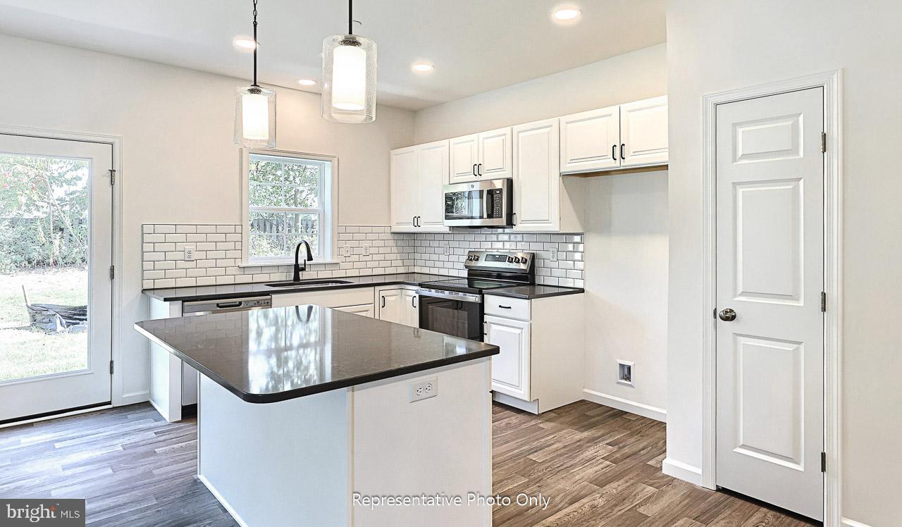 THE TOWNES AT BRIAR CREEK - Residential