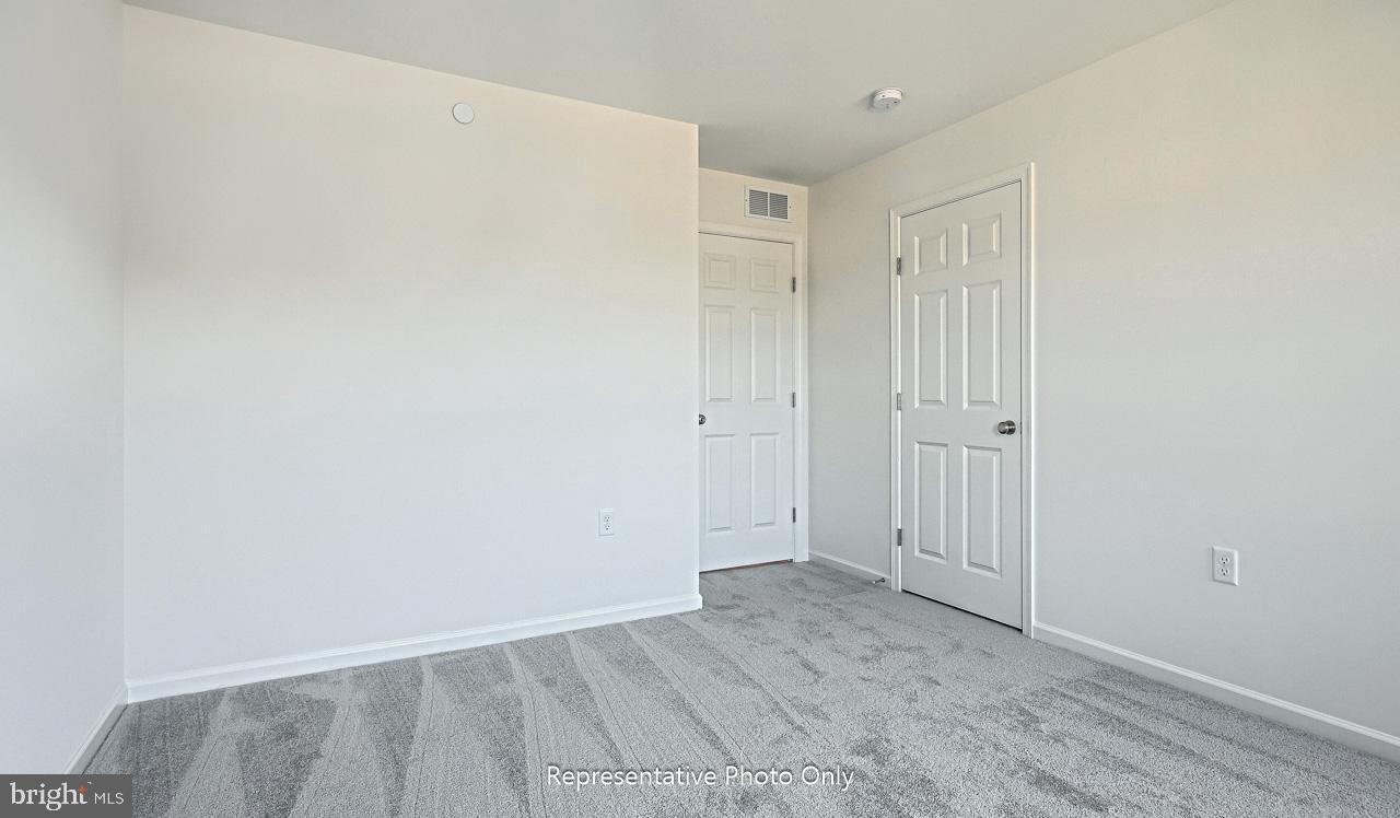 THE TOWNES AT BRIAR CREEK - Residential