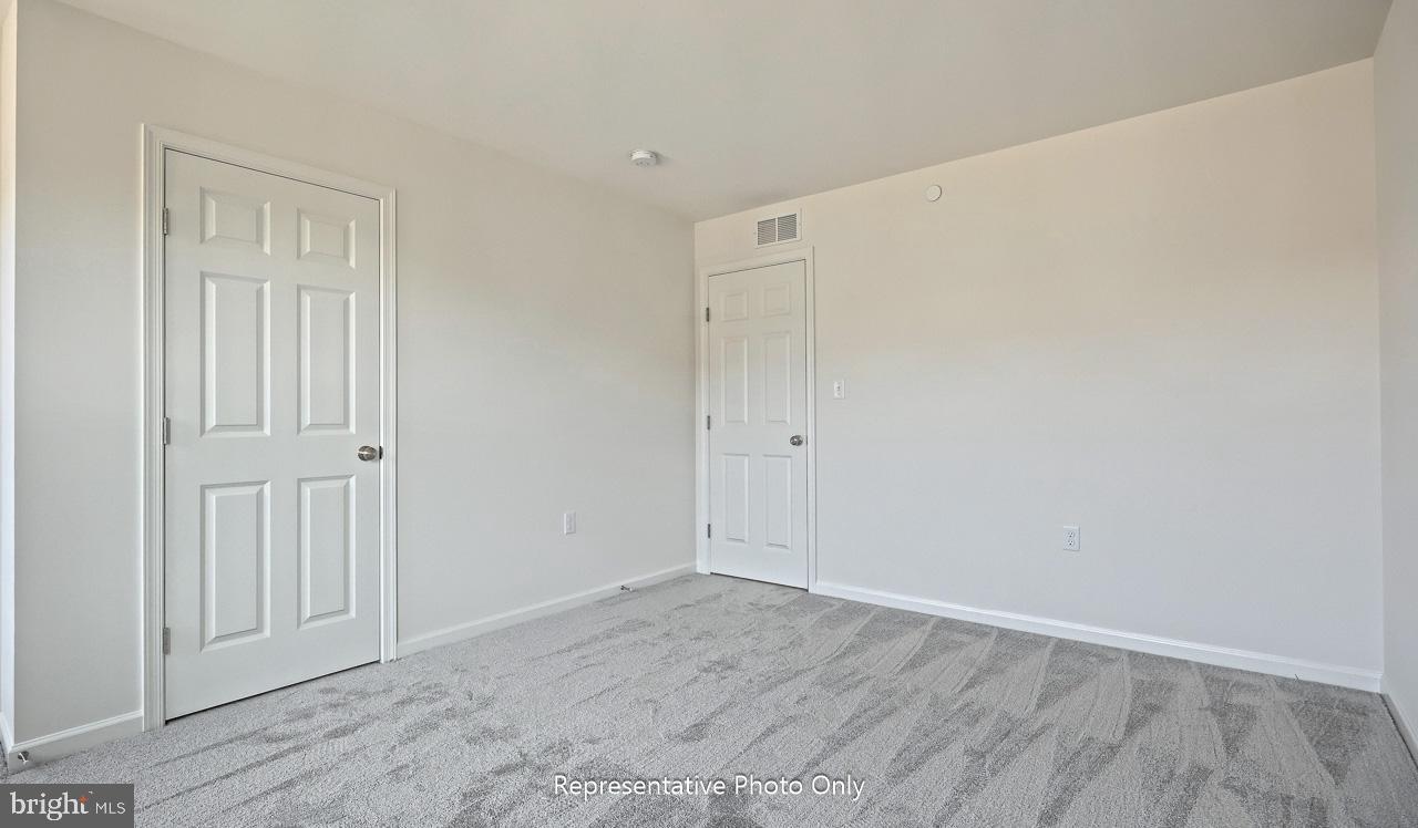 THE TOWNES AT BRIAR CREEK - Residential