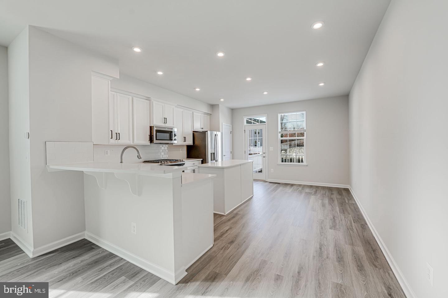 EAGLE ROW - Residential