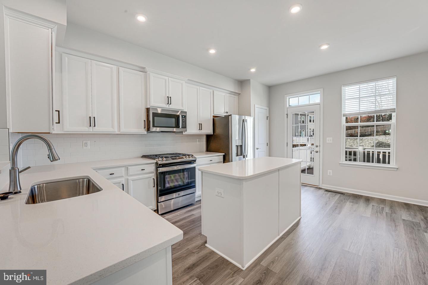 EAGLE ROW - Residential