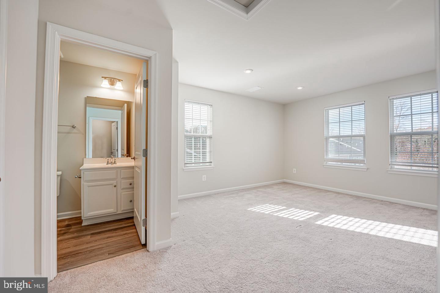 EAGLE ROW - Residential