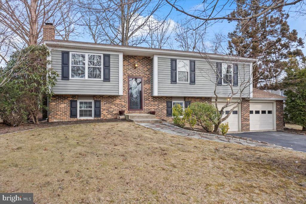 Photo of 465 Amesbury Road, LANCASTER, PA 17601 (MLS # PALA2063836)