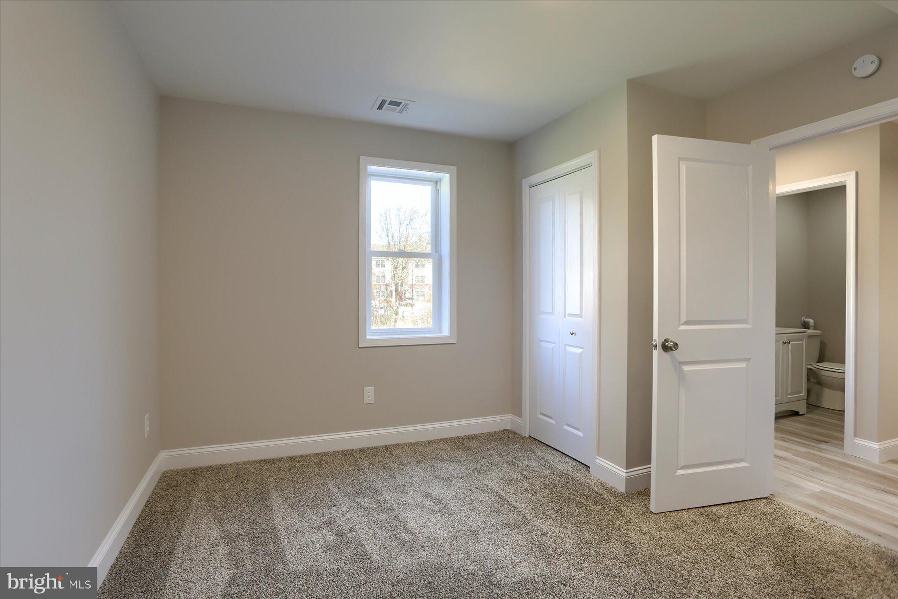 MIDDLETOWN - Residential