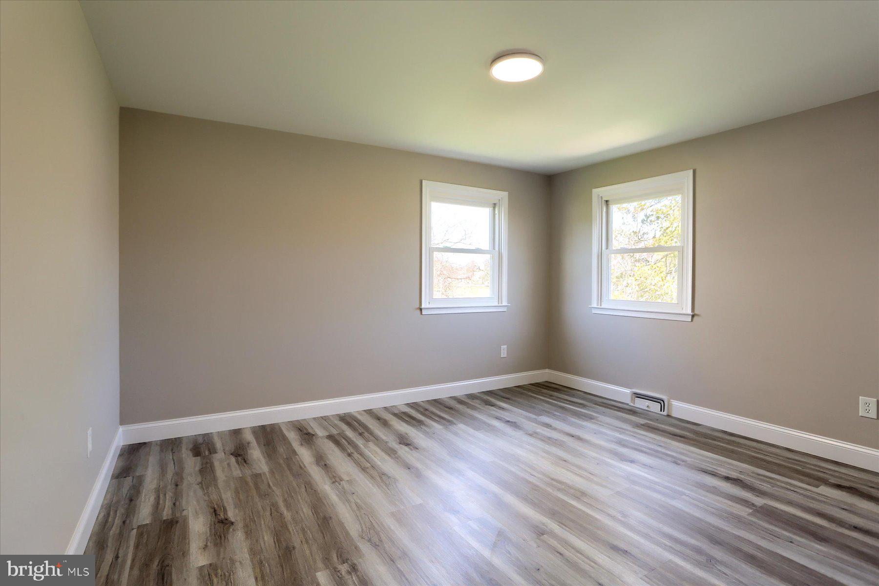 MIDDLETOWN - Residential