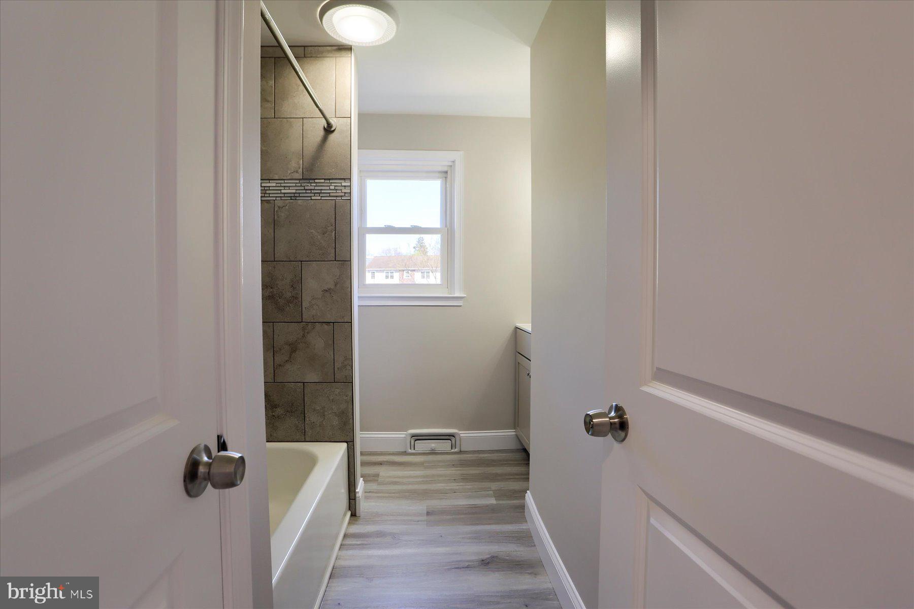 MIDDLETOWN - Residential