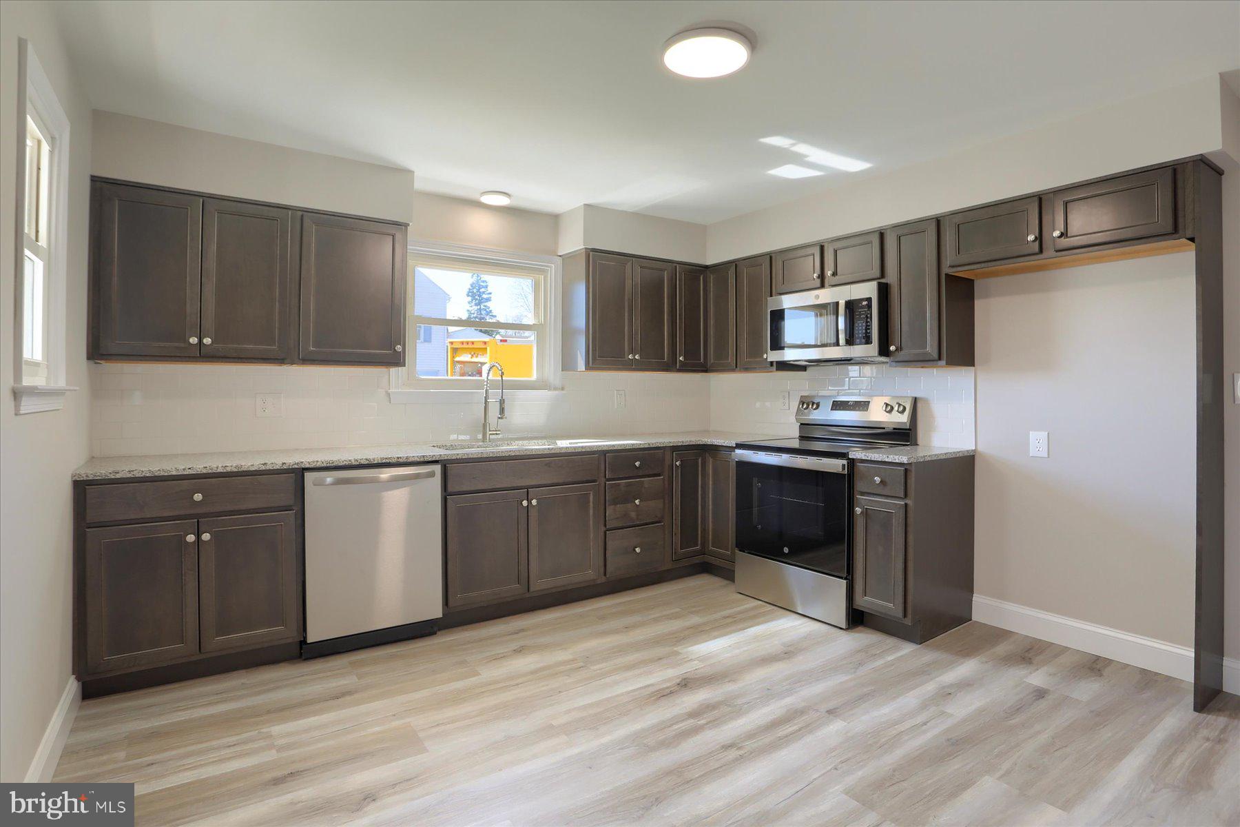 MIDDLETOWN - Residential