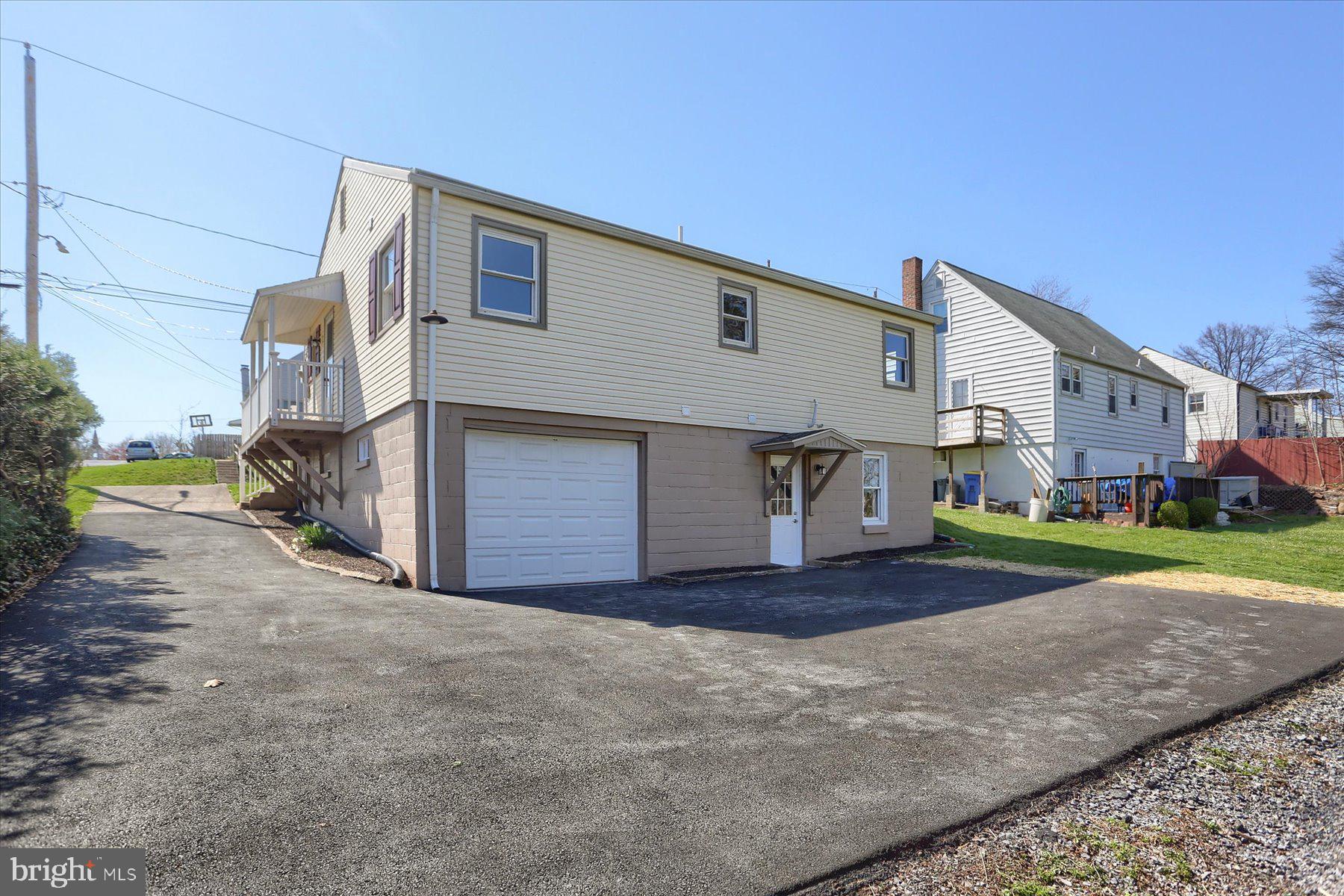 MIDDLETOWN - Residential