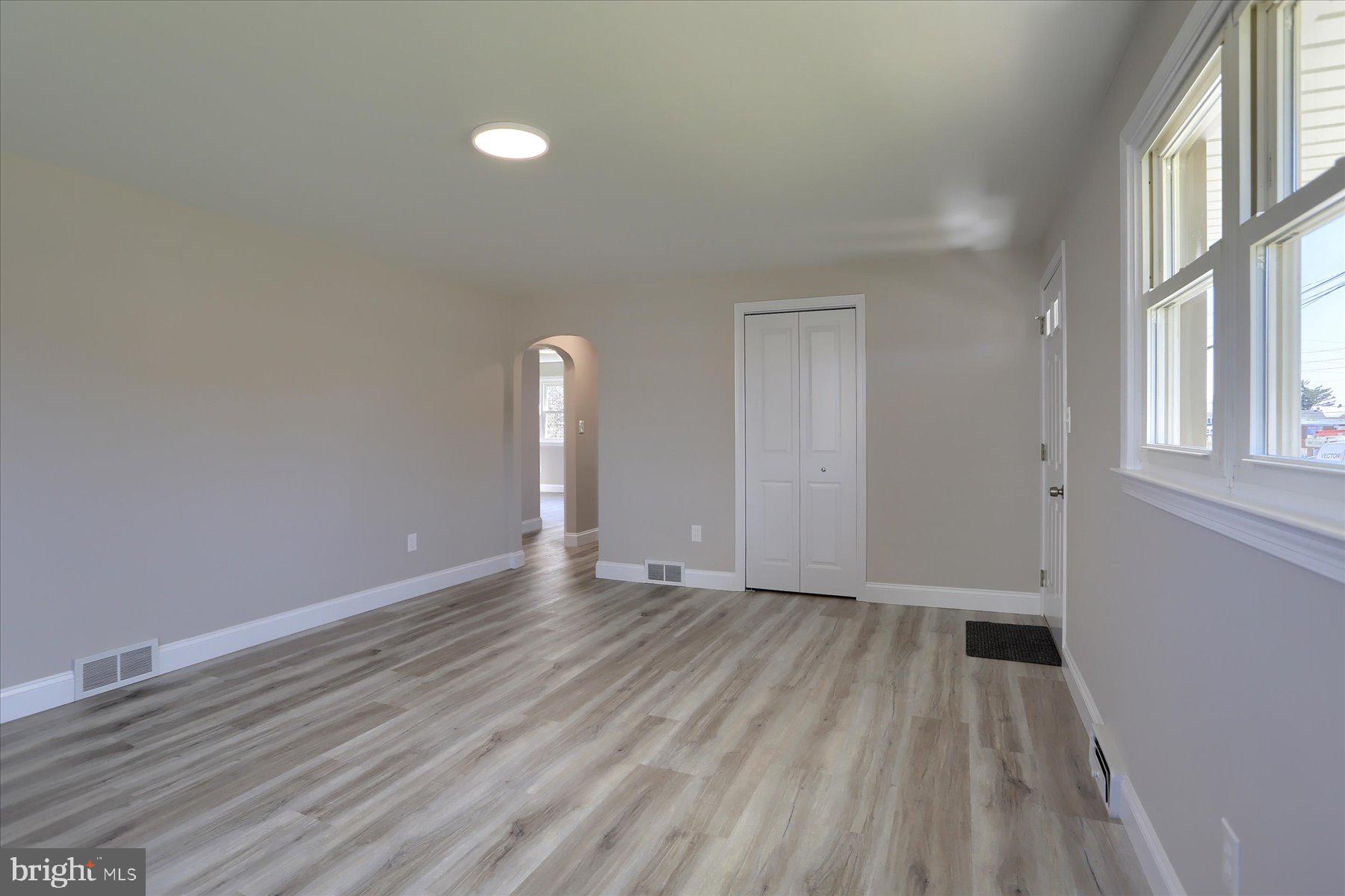 MIDDLETOWN - Residential