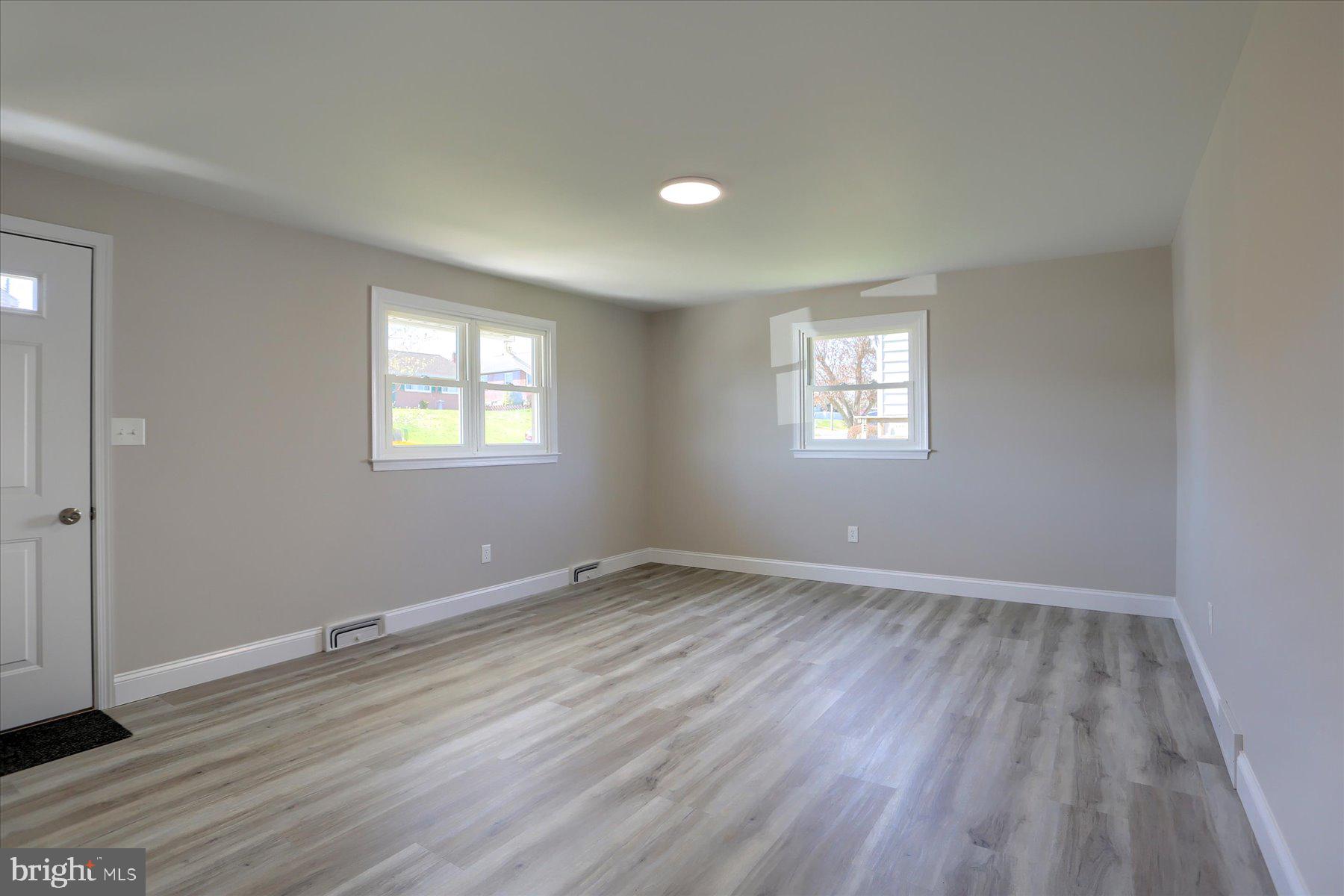 MIDDLETOWN - Residential