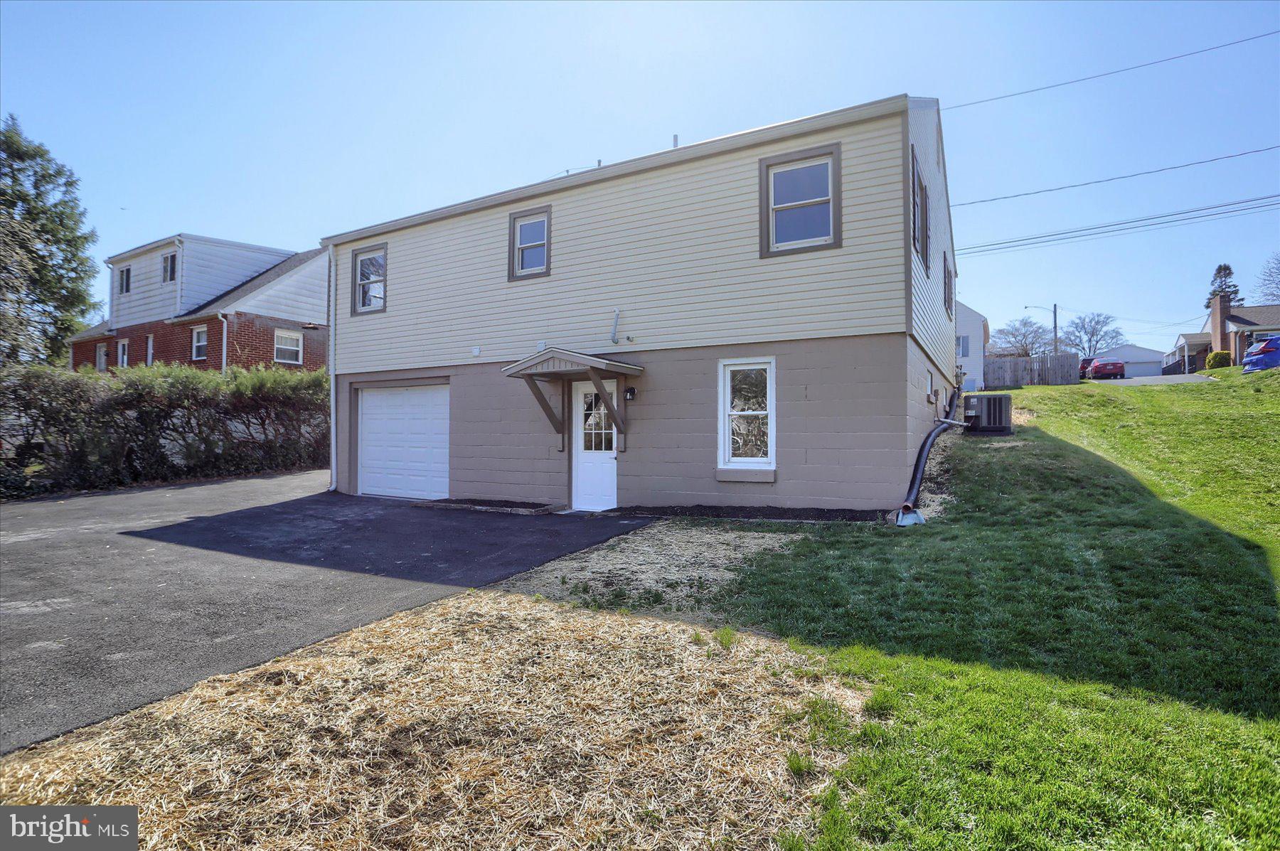 MIDDLETOWN - Residential