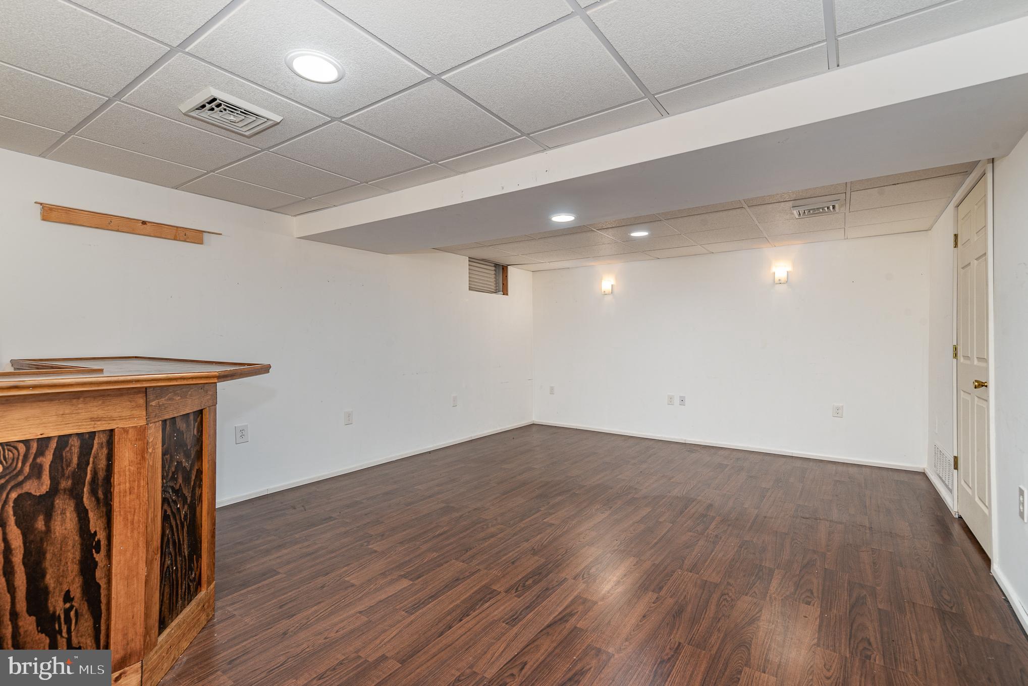 BRADFORD ESTATES - Residential Lease