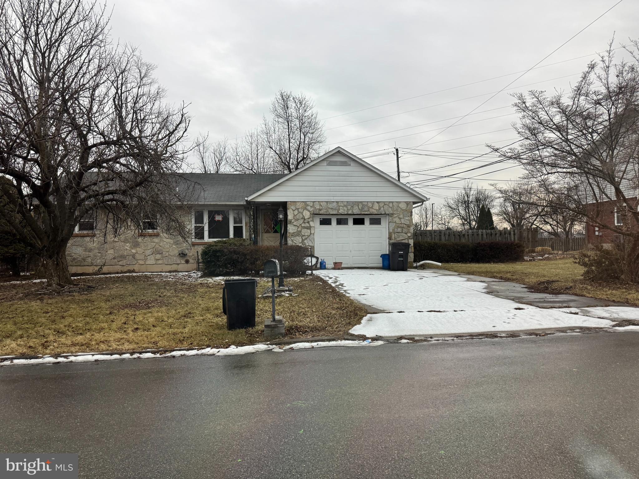 1225 BRENTWOOD AVENUE