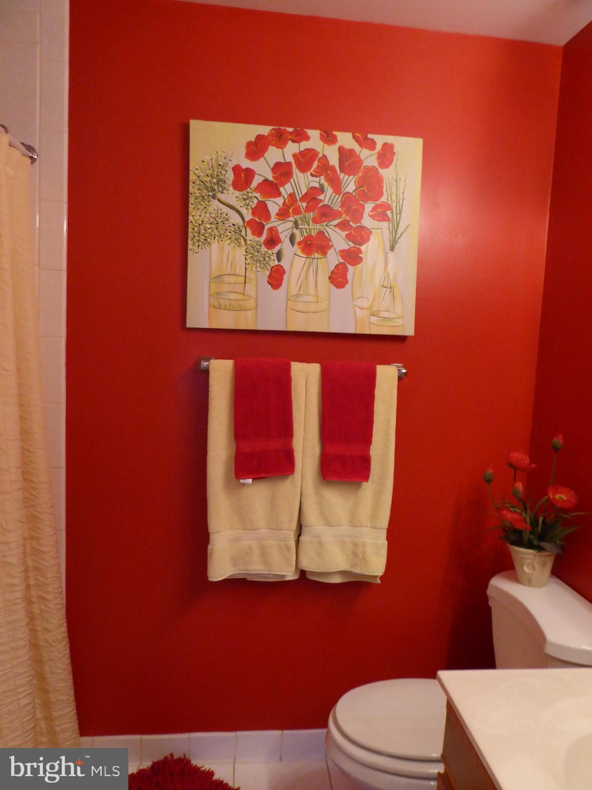 STONINGTON CONDOMINIUMS - Residential