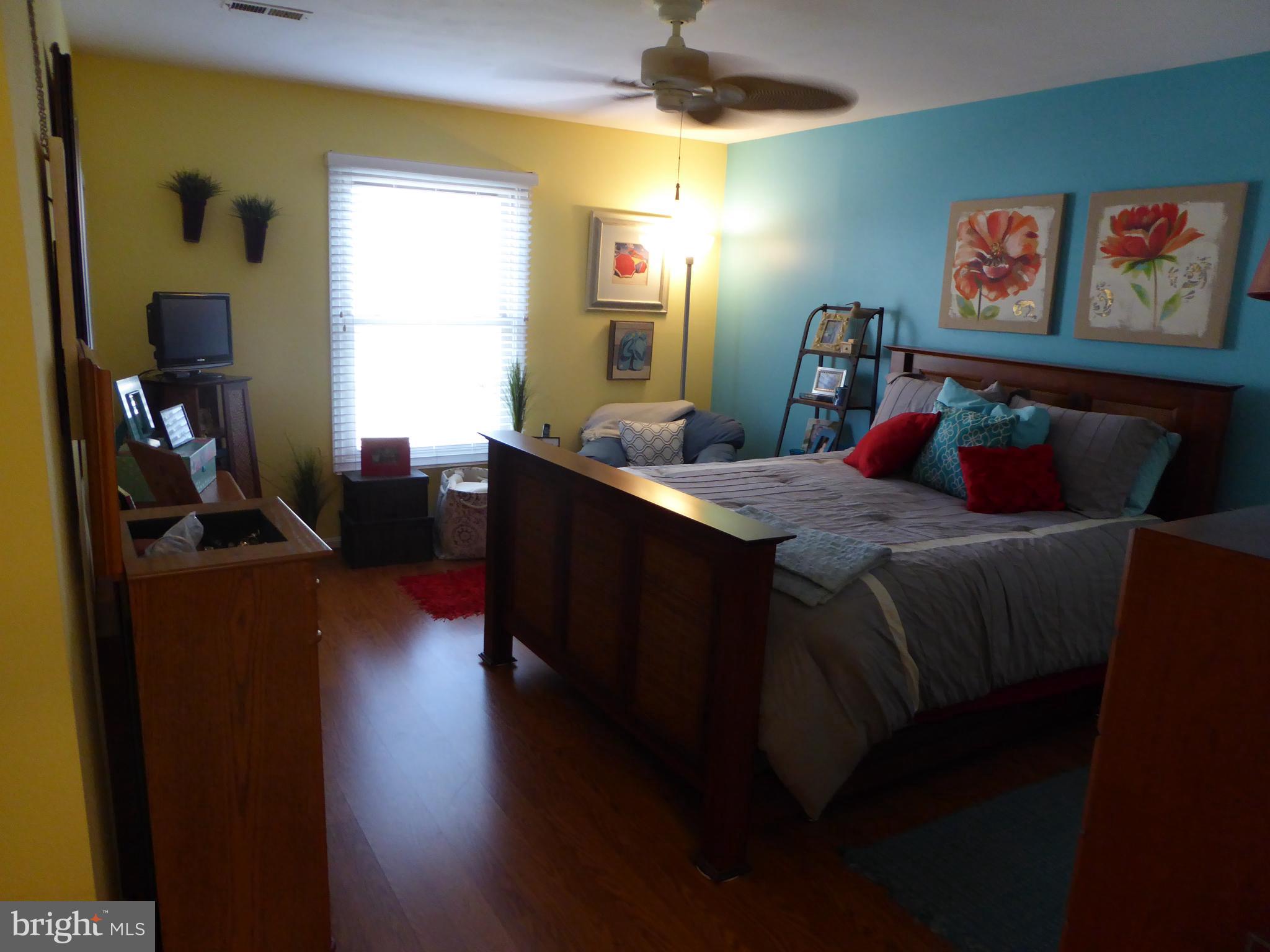 STONINGTON CONDOMINIUMS - Residential