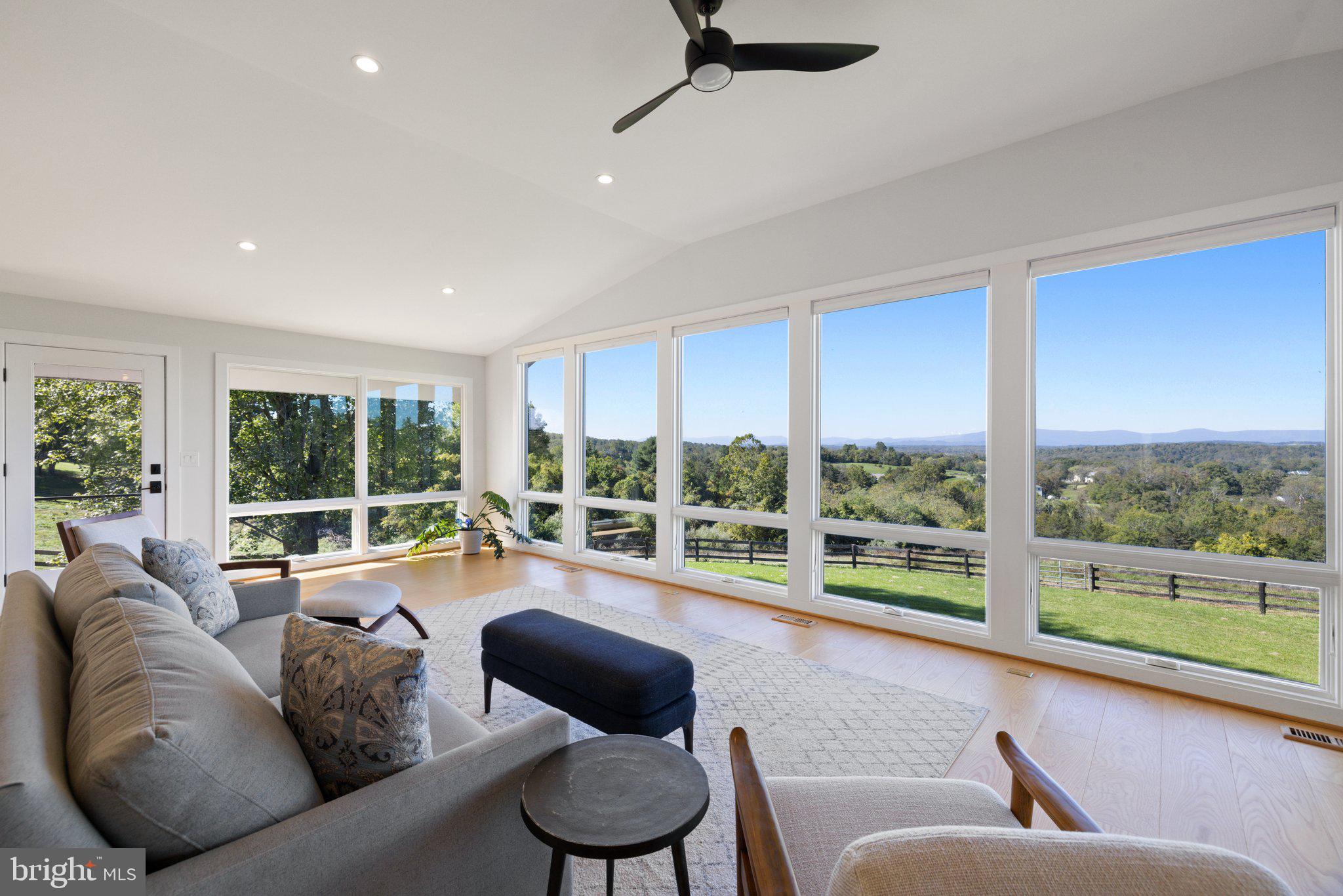 BELLEVUE FARMS - Residential