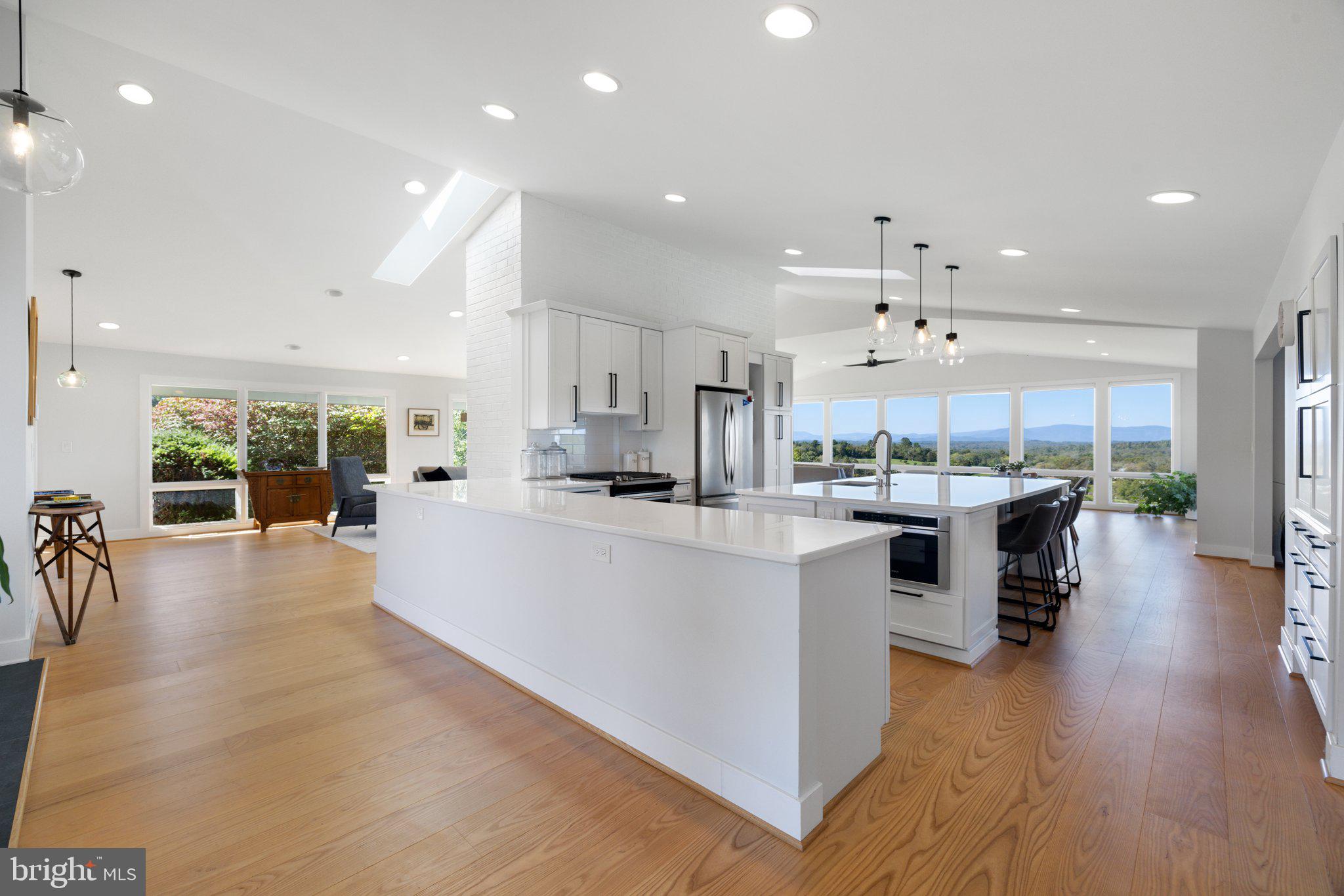 BELLEVUE FARMS - Residential