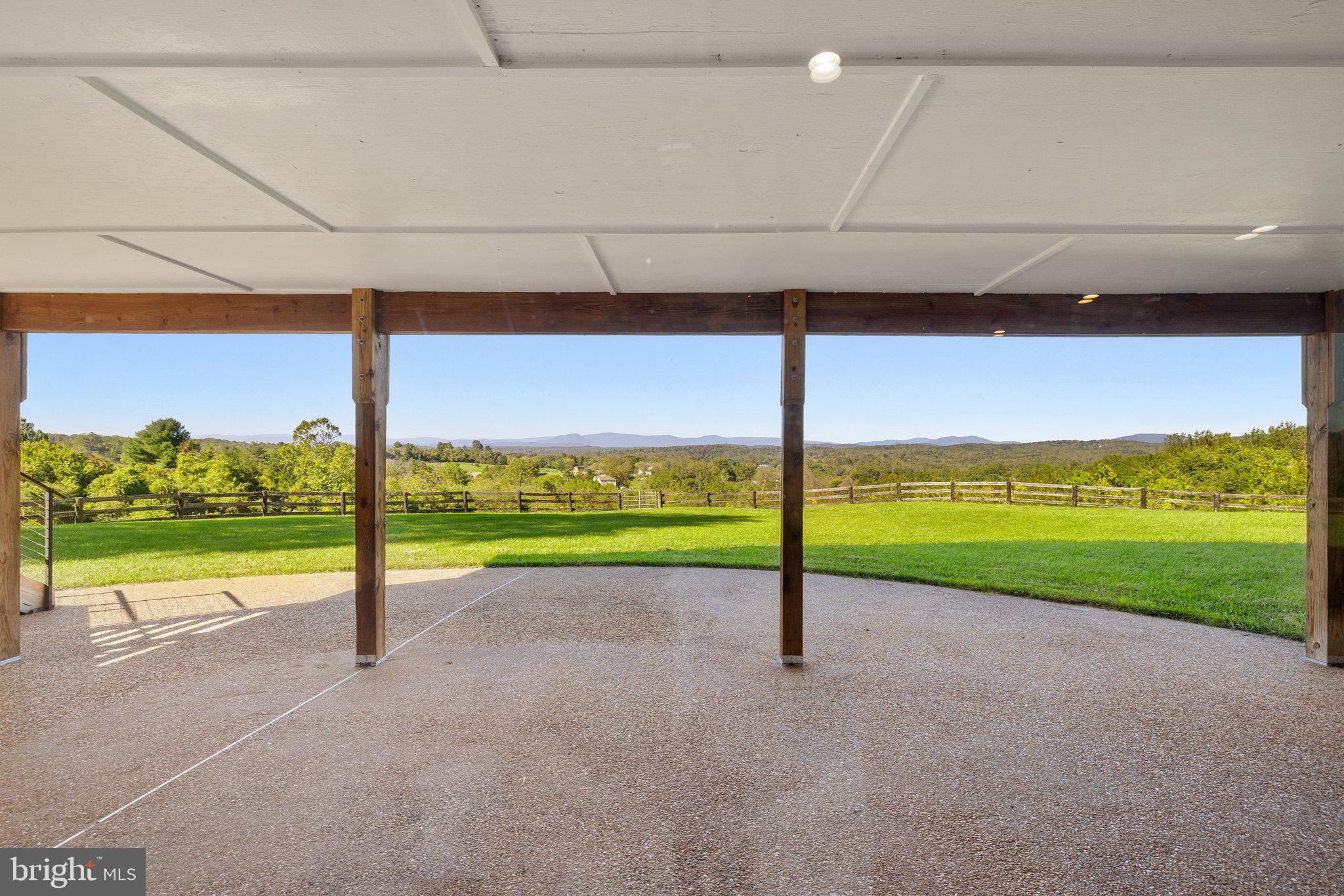 BELLEVUE FARMS - Residential