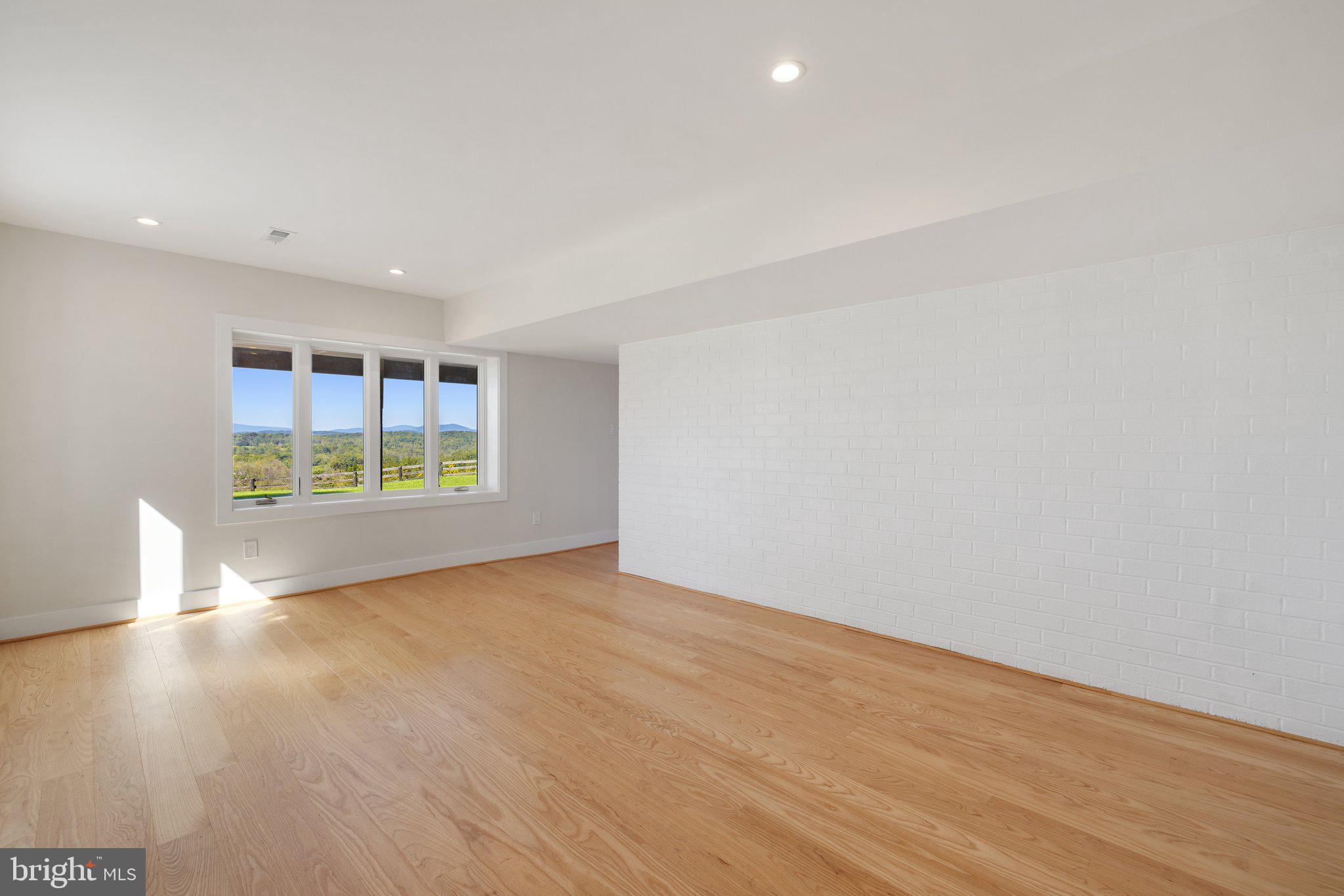 BELLEVUE FARMS - Residential